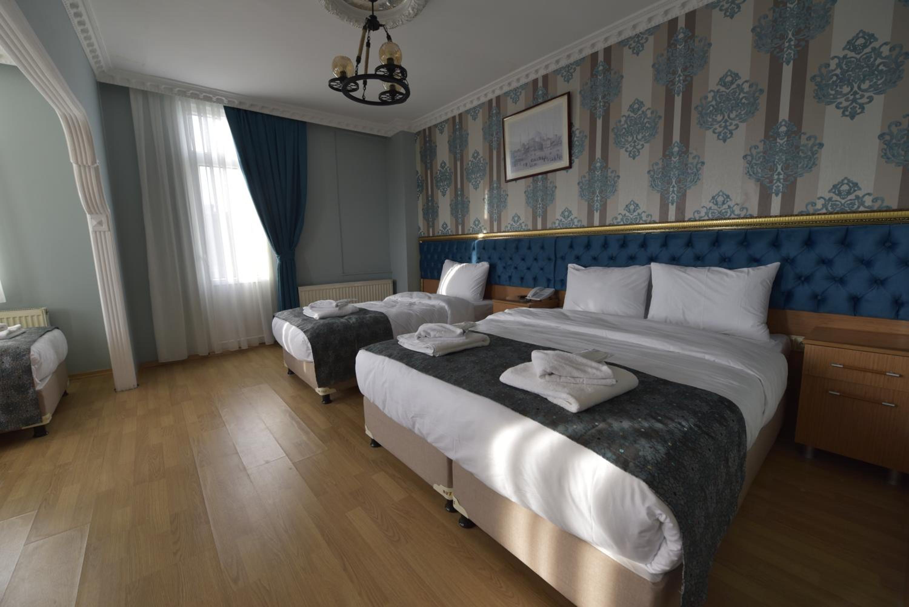 Quadruple Room with Bathroom photo 2