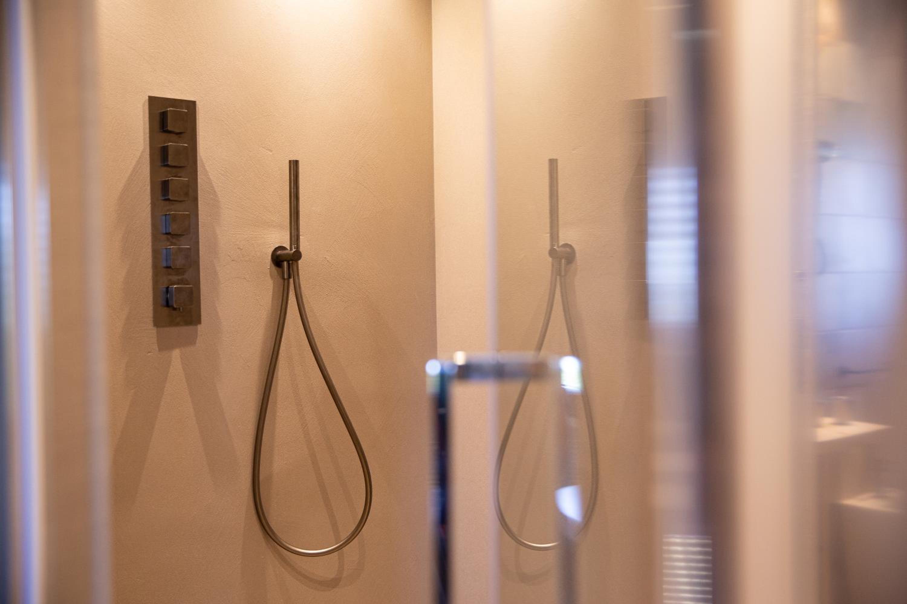Suite with Spa Bath - Photo 8