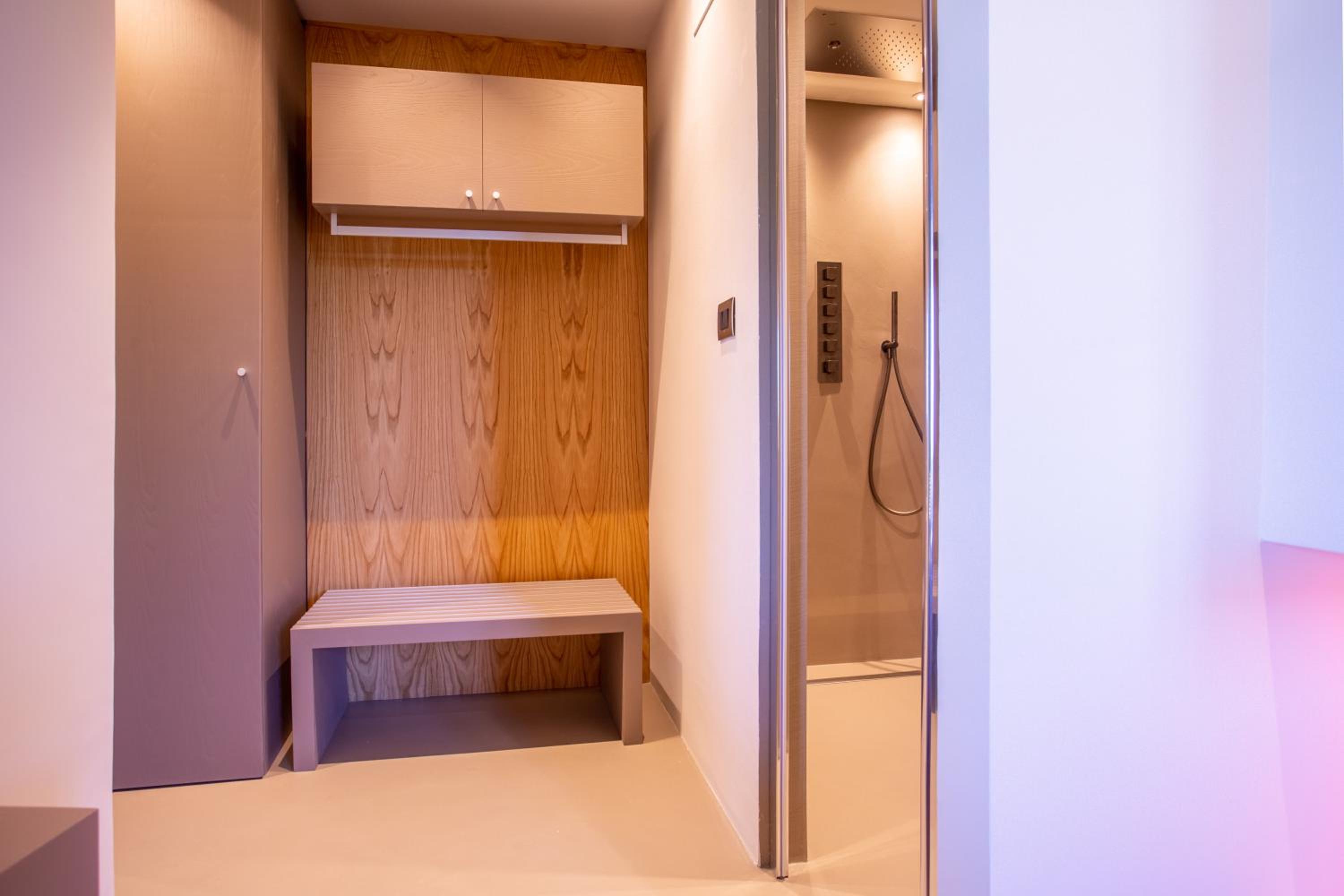 Suite with Spa Bath - Photo 18