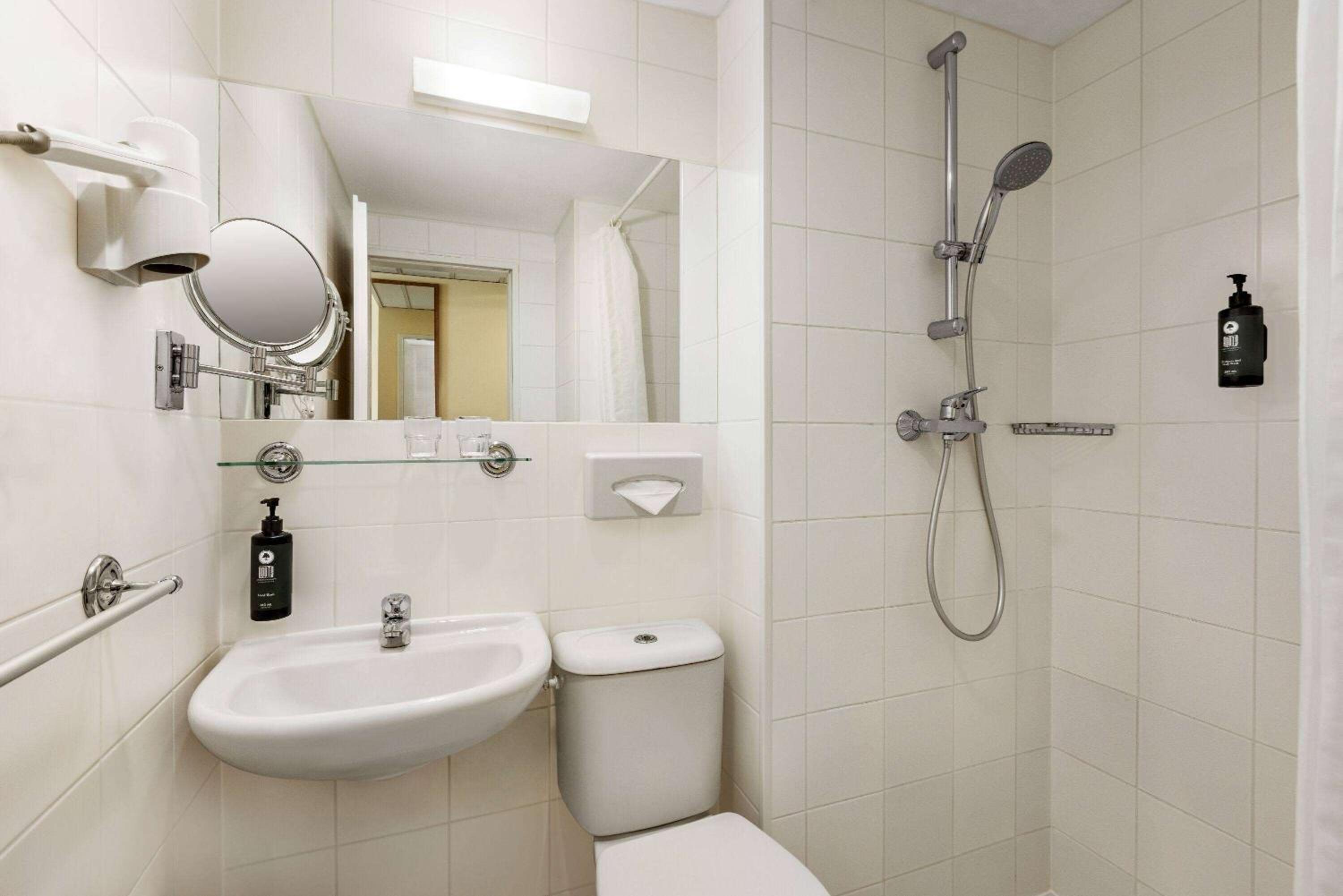 Comfort Plus Room - Photo 3