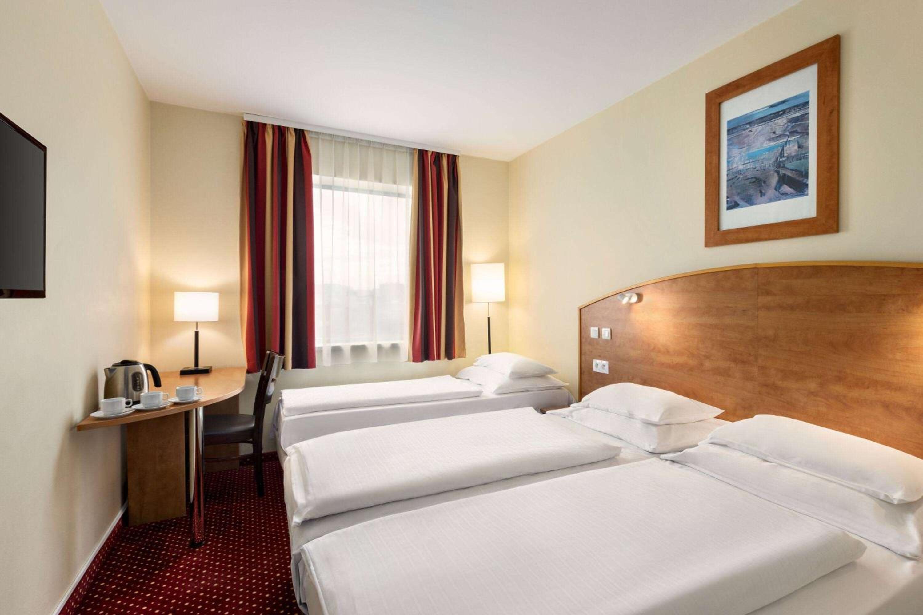 Comfort Plus Twin Room - Photo 5