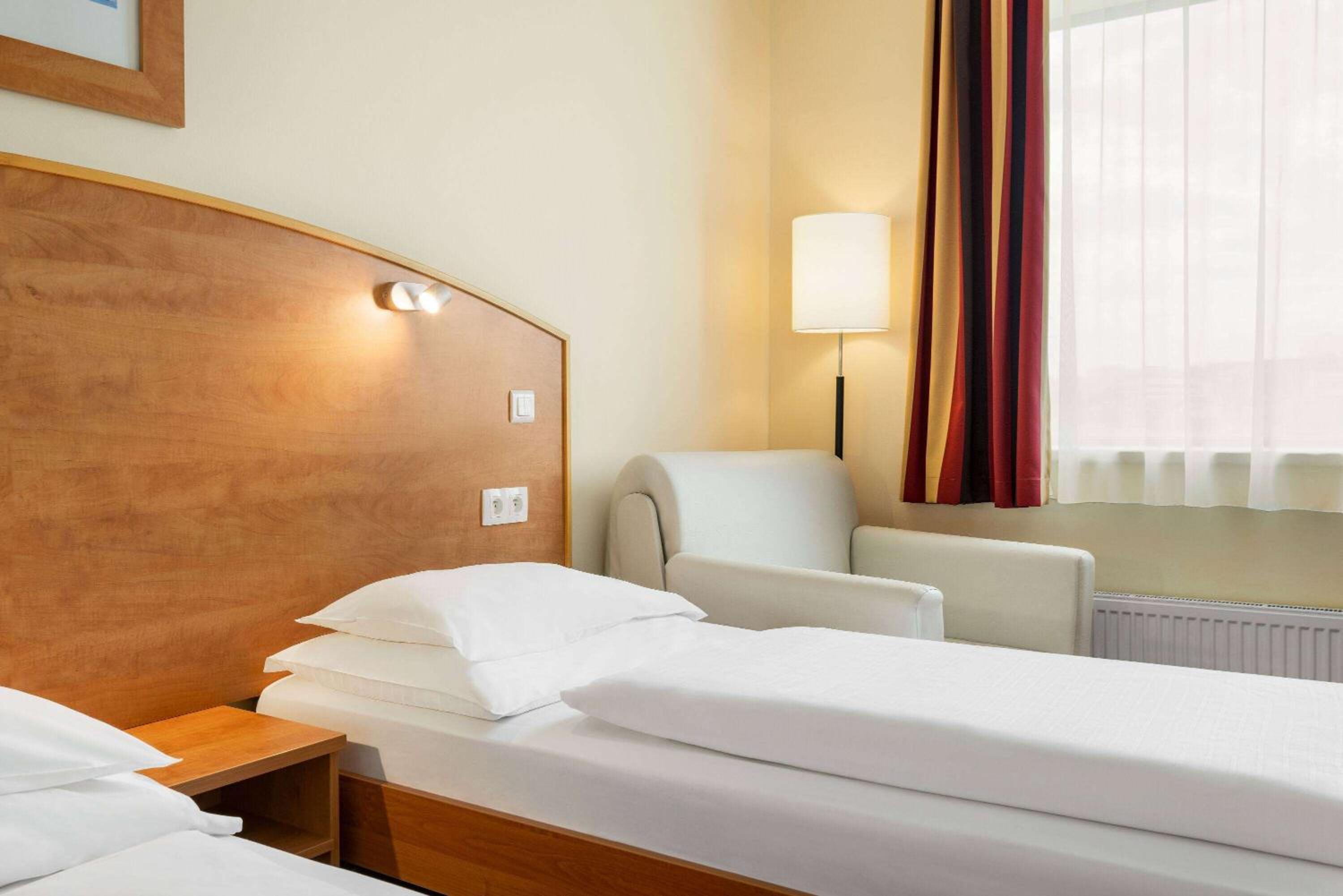 Comfort Twin Room - Photo 1