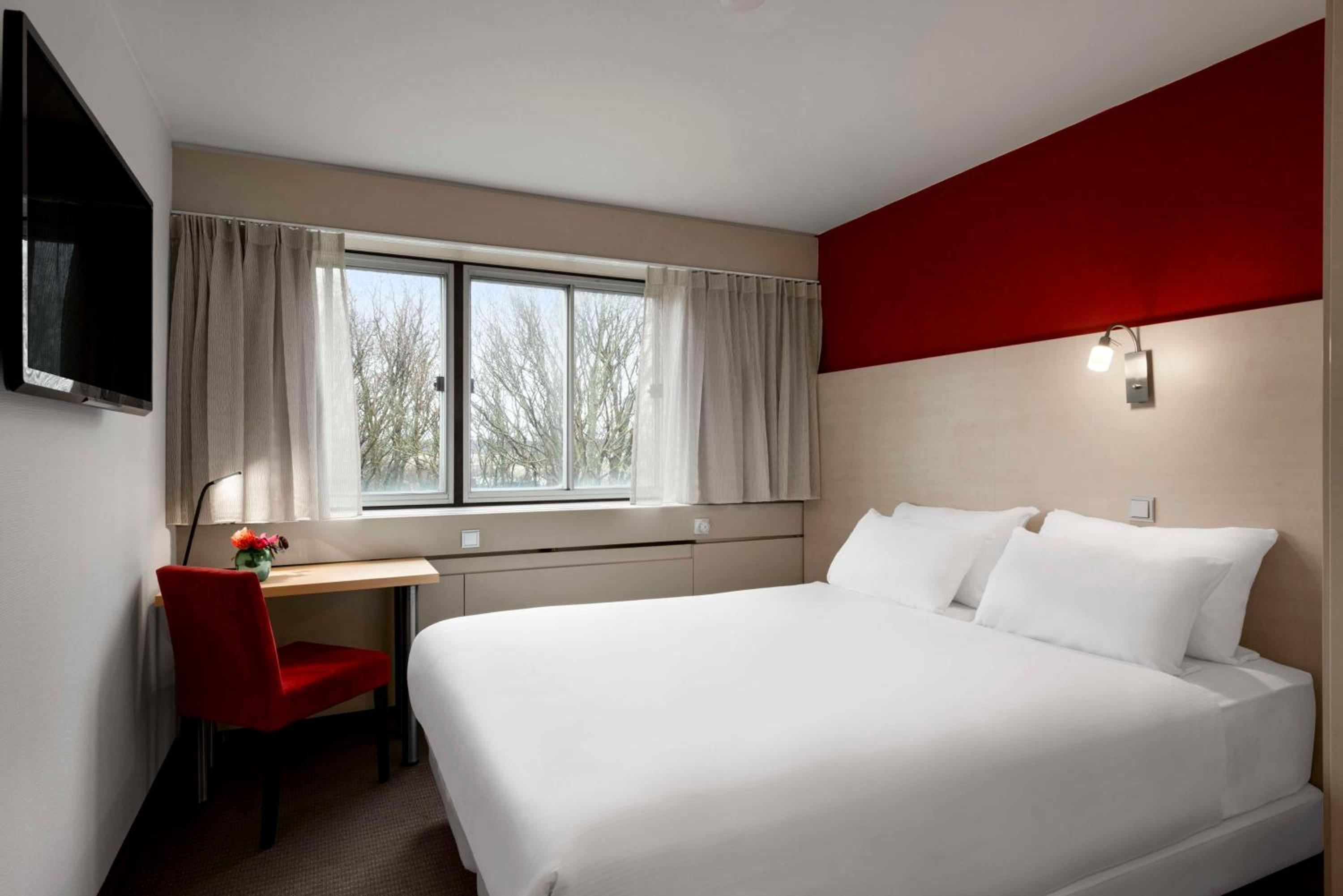 Standard Double or Twin Room - Photo 5