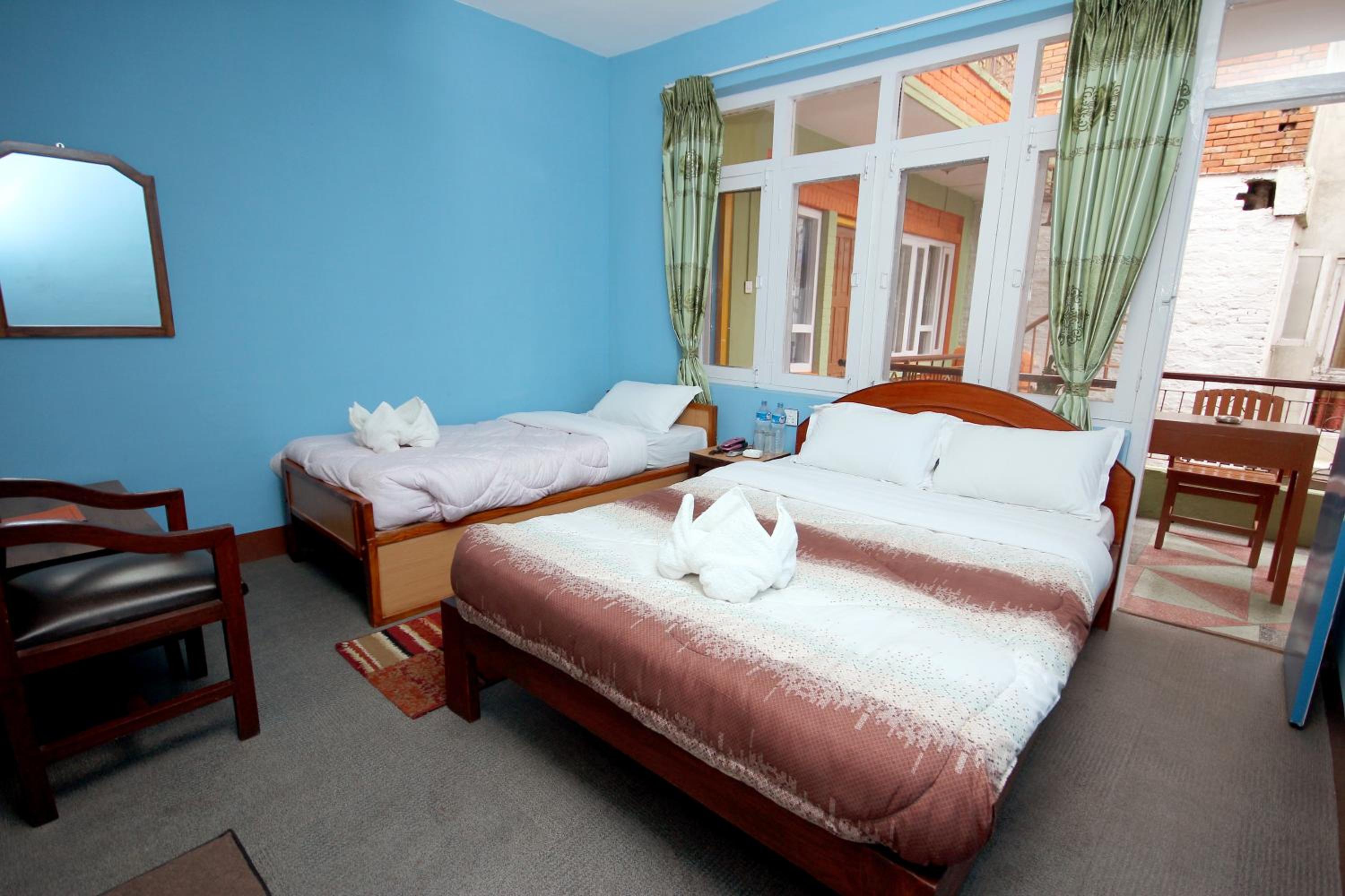 Deluxe Family Room - Photo 3