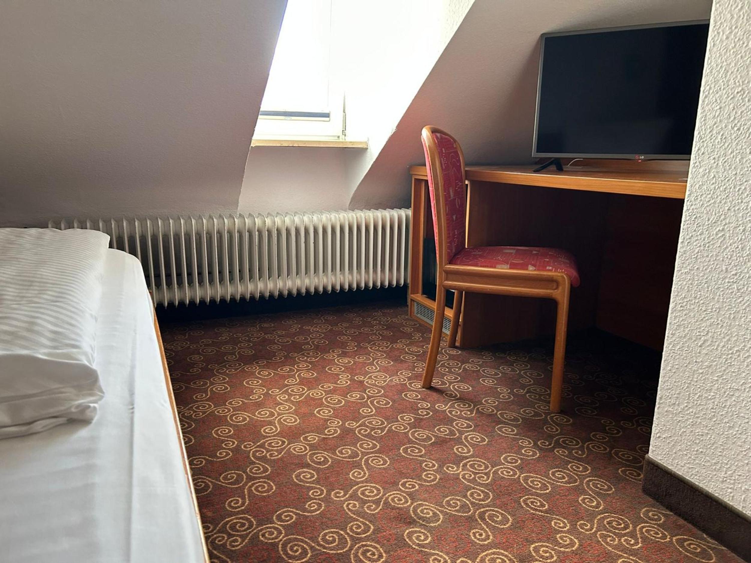 Small Single Room photo 1