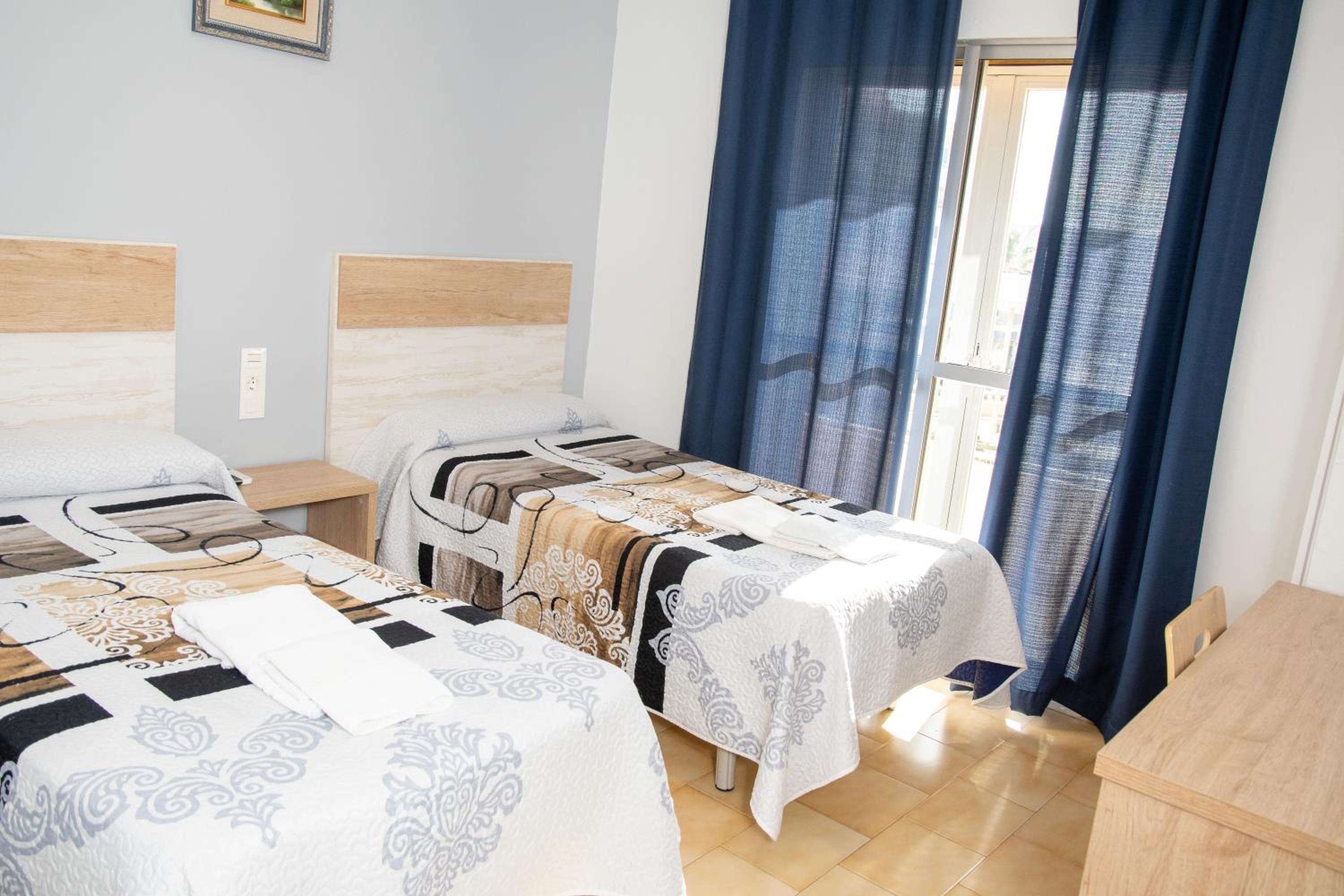 Double or Twin Room - Photo 2
