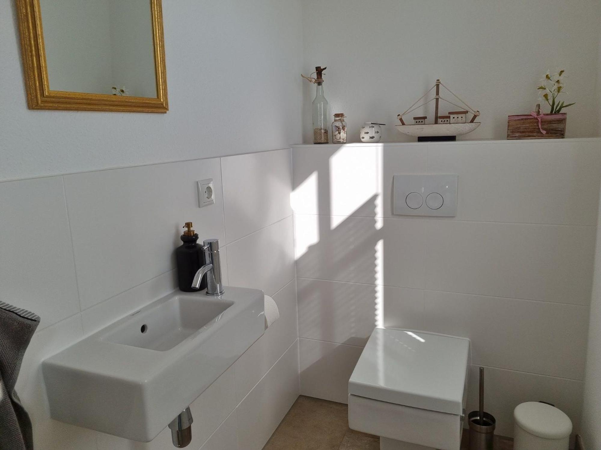 Three-Bedroom House photo 3
