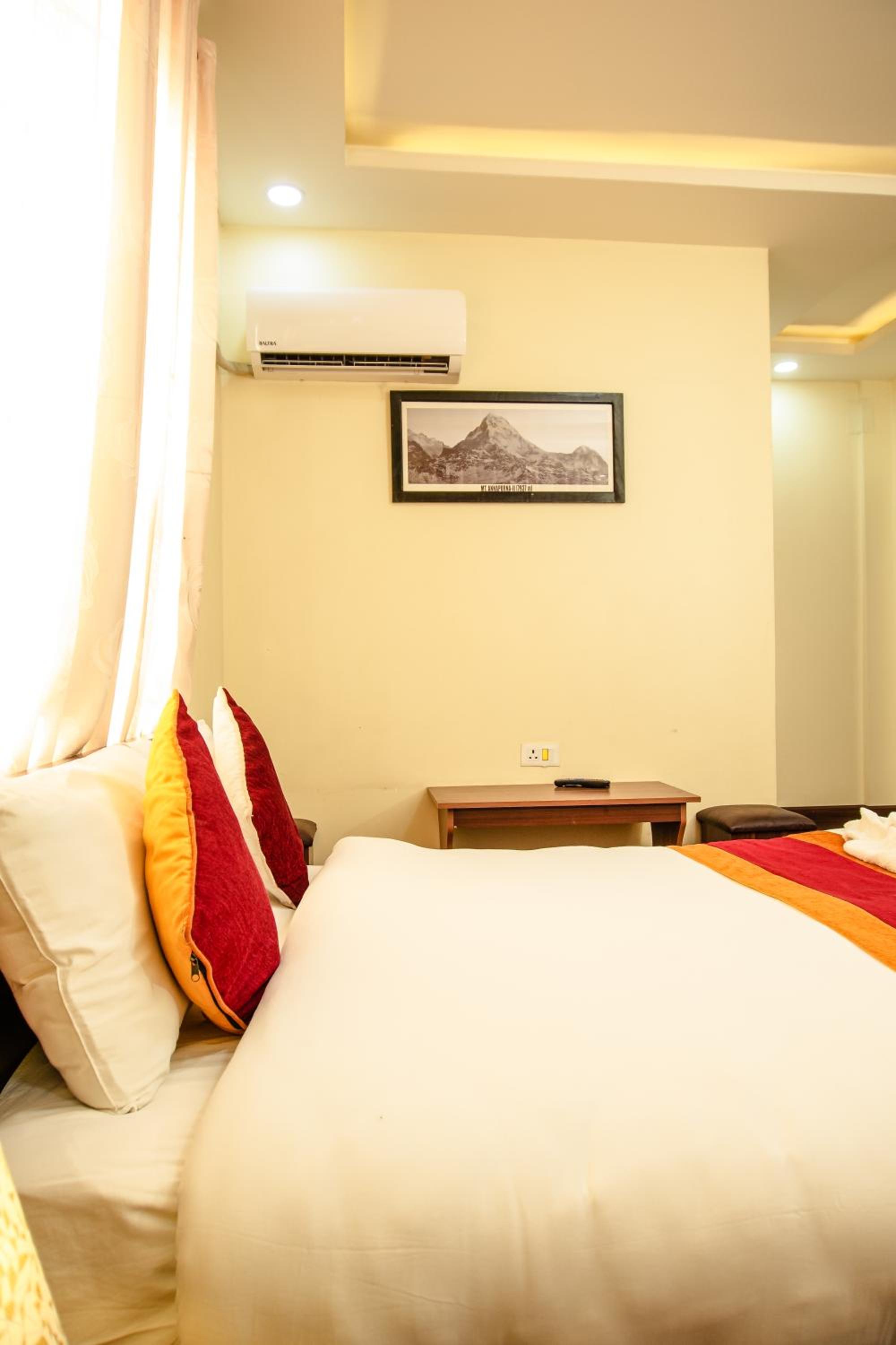Deluxe Suite photo 2