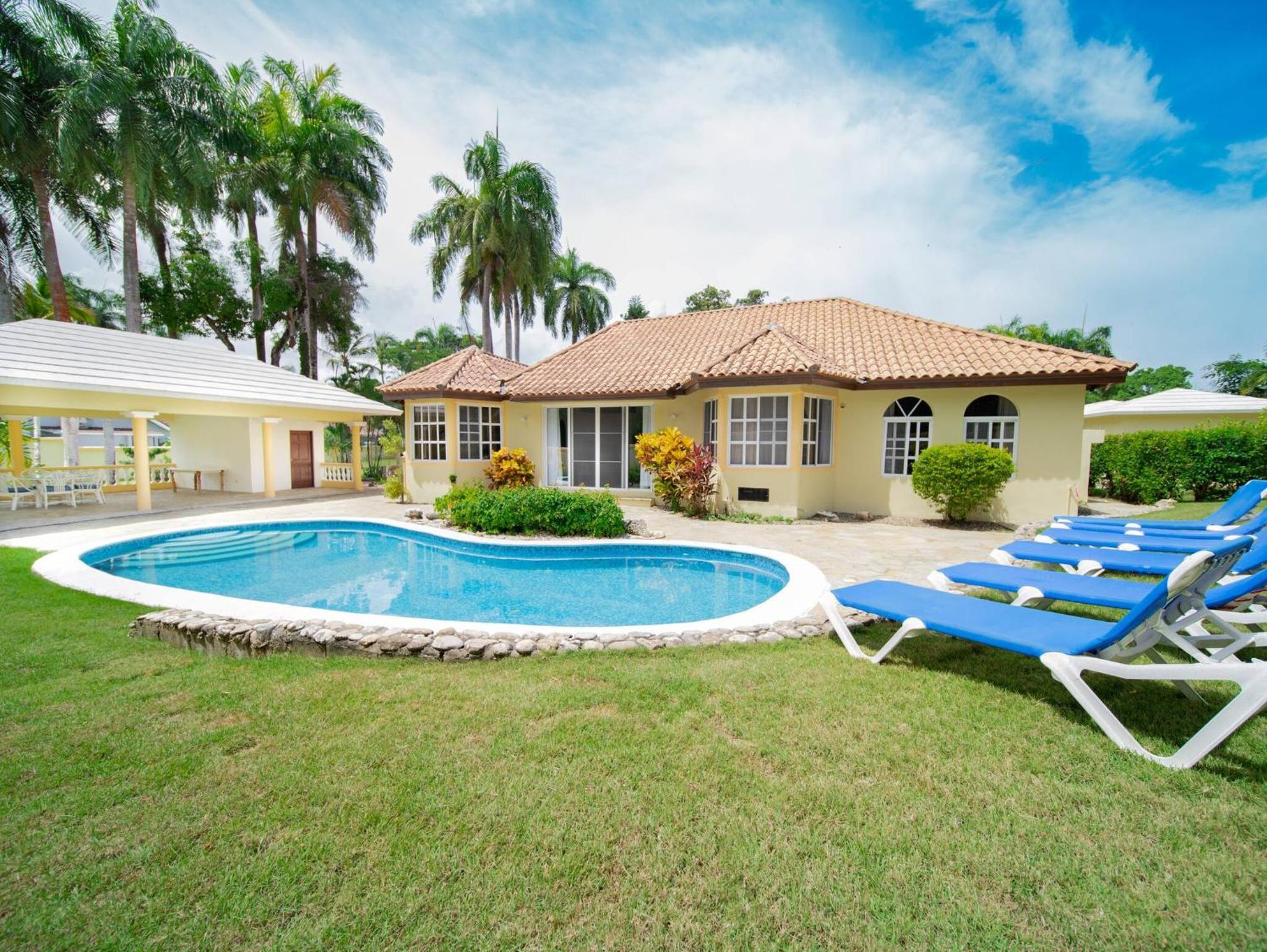 Villa photo 3