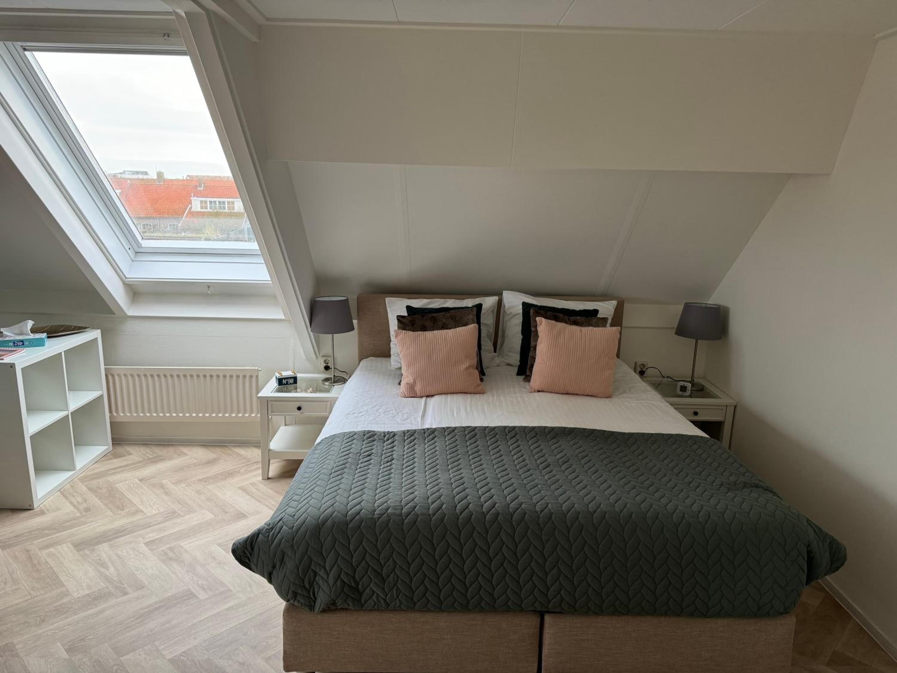 Deluxe Double Room with Balcony photo 2