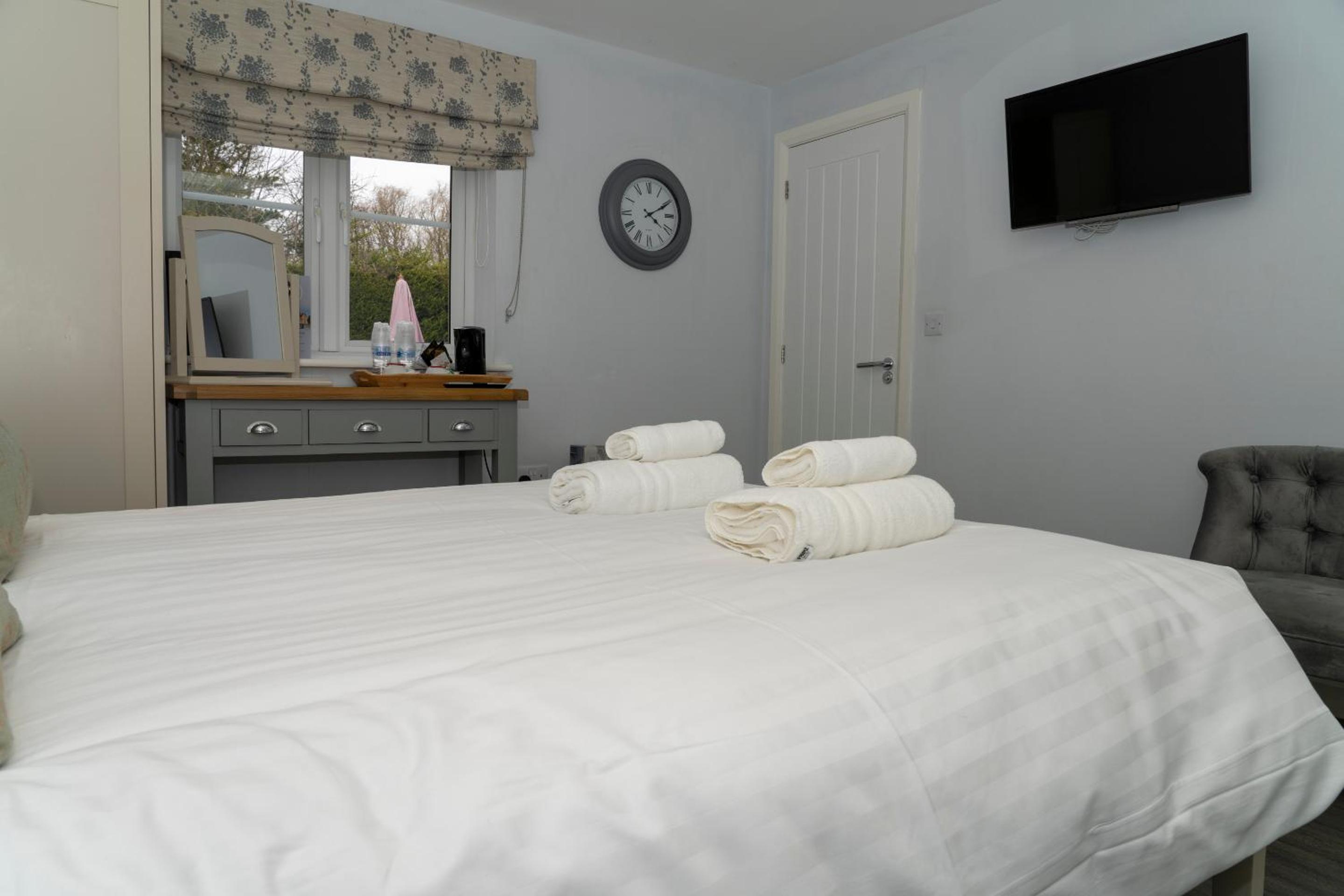 Executive King Room (Dog Friendly) - Photo 3