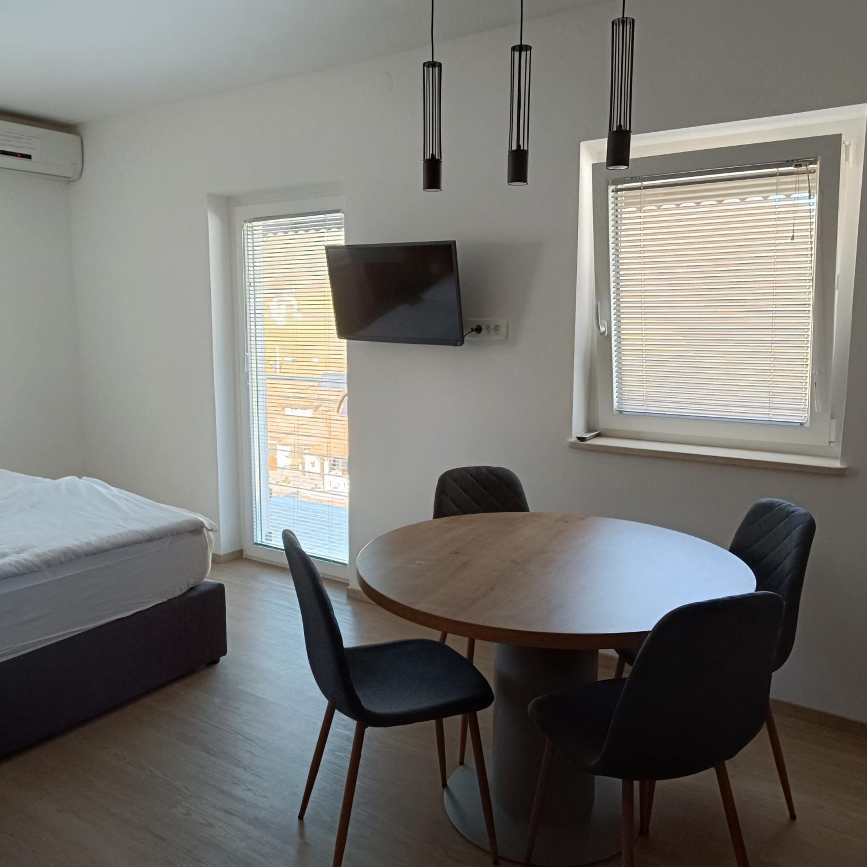 One-Bedroom Apartment with Balcony - Photo 2