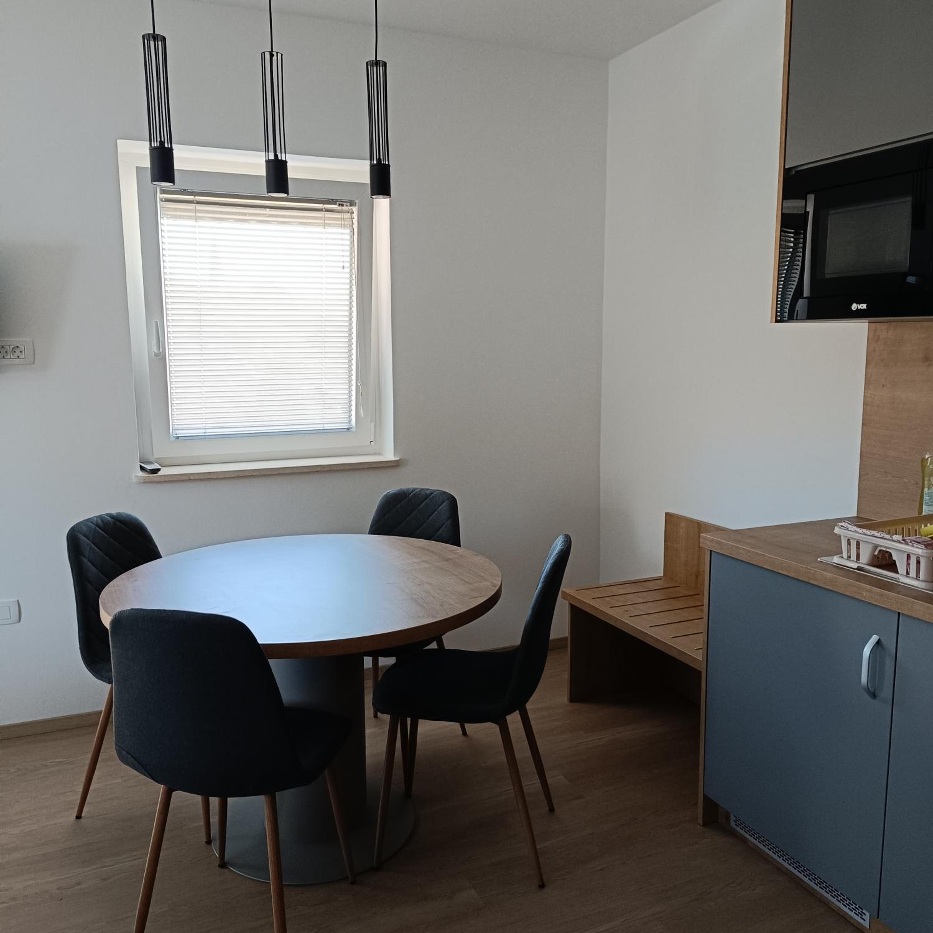 One-Bedroom Apartment with Balcony - Photo 4