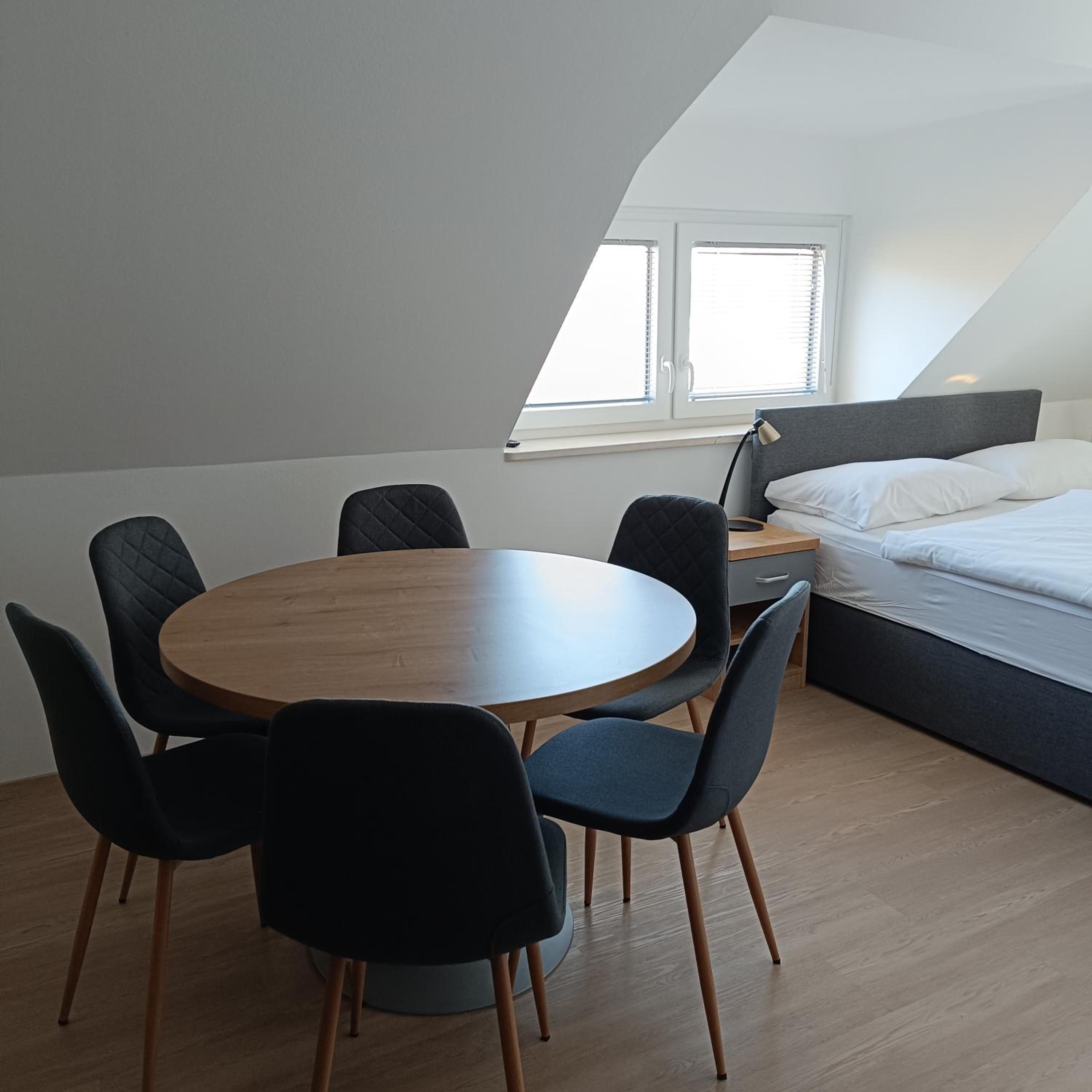 Two-Bedroom Apartment (5 Adults) - Photo 3
