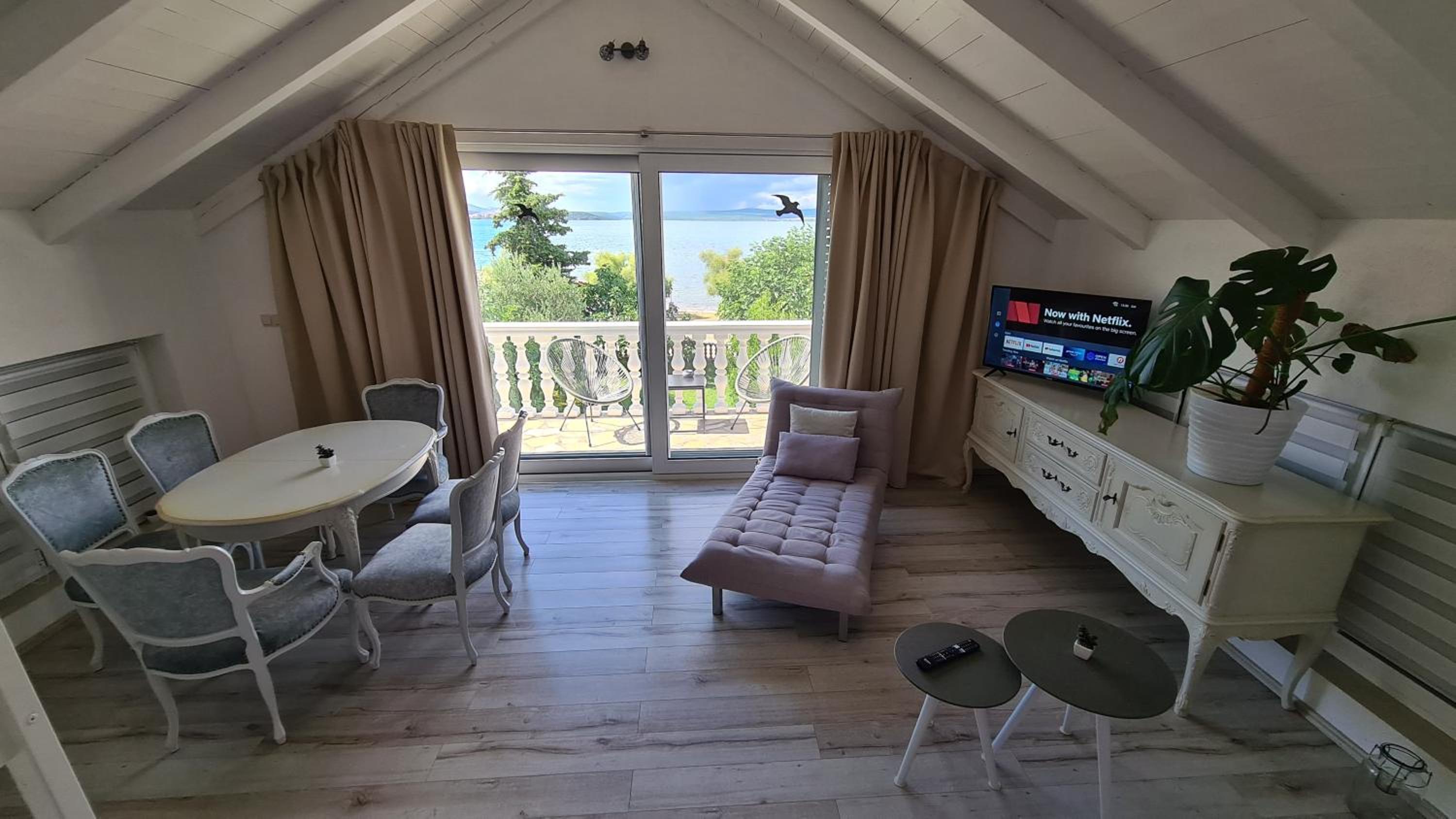 Apartment with Sea View