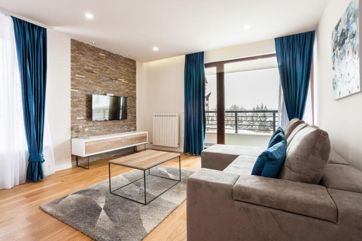 Studio Apartment - Photo 1