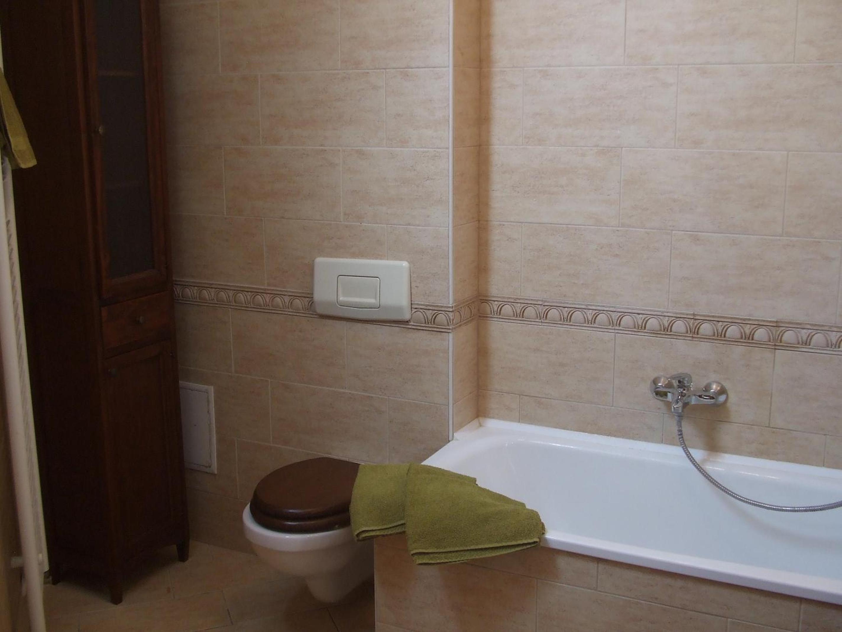 Superior One-Bedroom Apartment - Photo 21