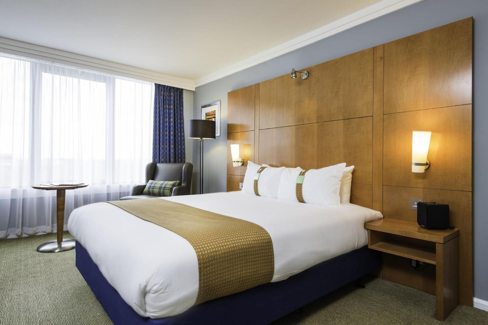 Standard King Room photo 2
