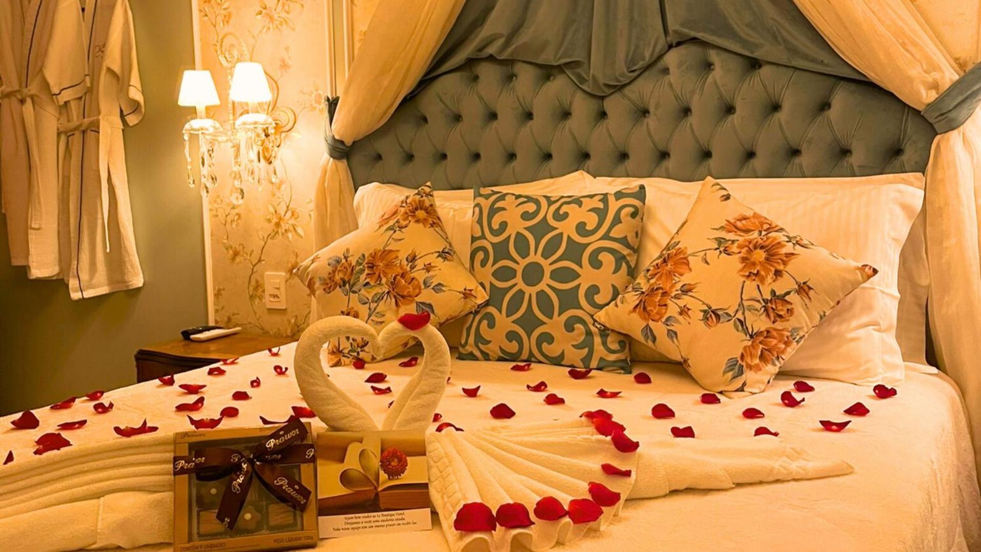 Deluxe Suite with Spa Bath photo 3