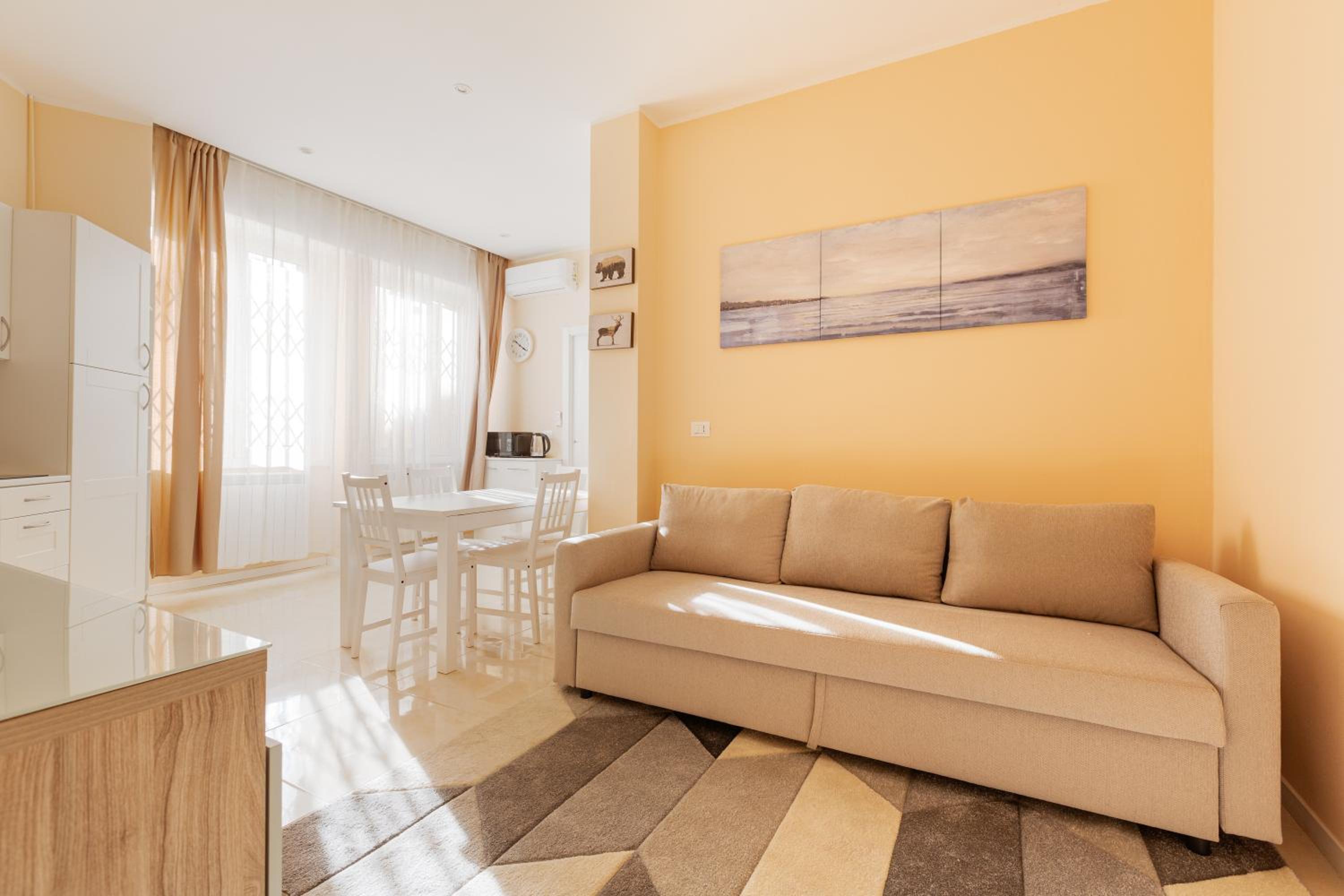 One-Bedroom Apartment
