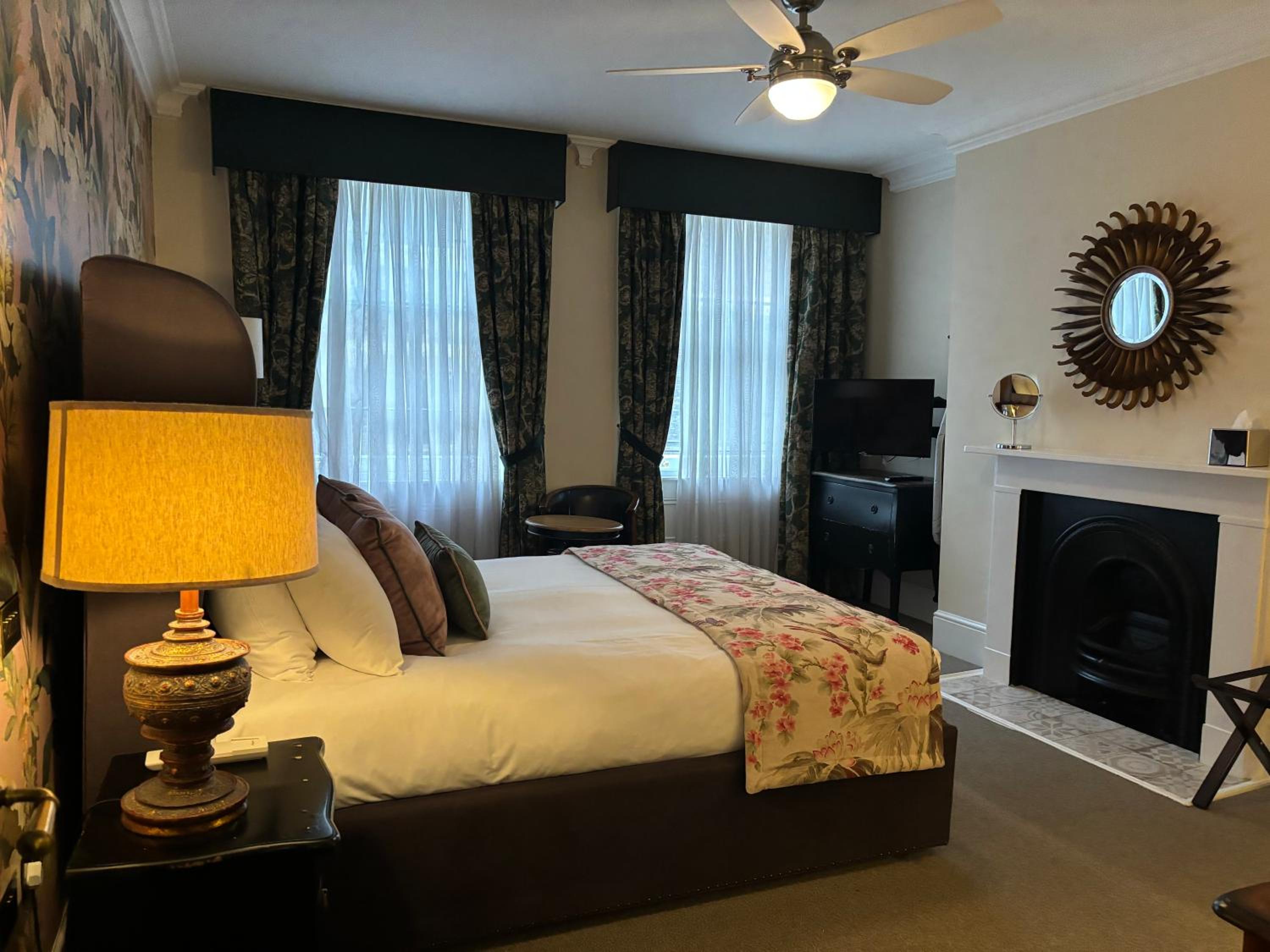 Double or Twin Room photo 2