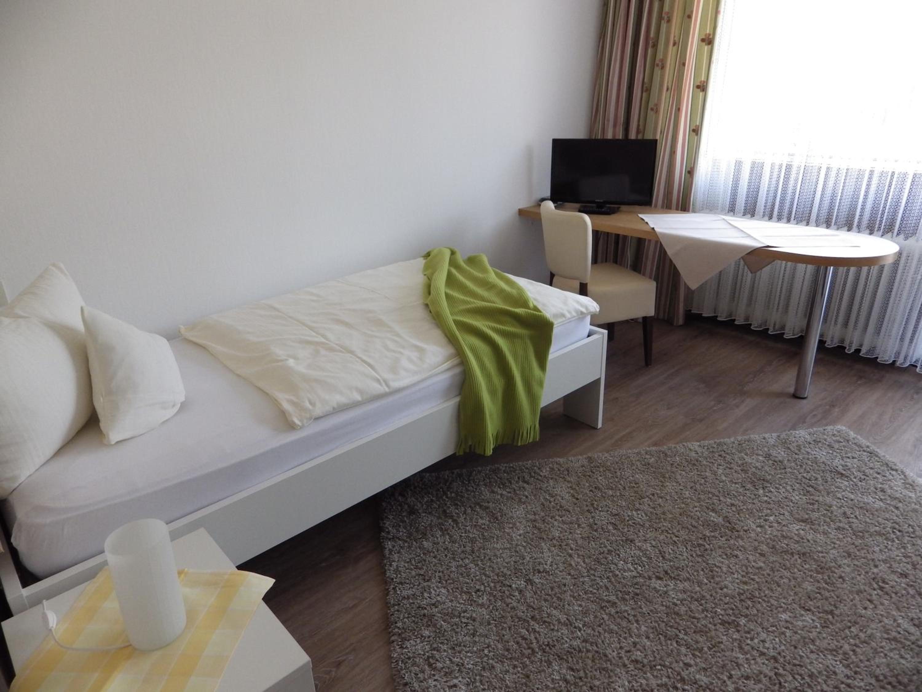 Single Room photo 2