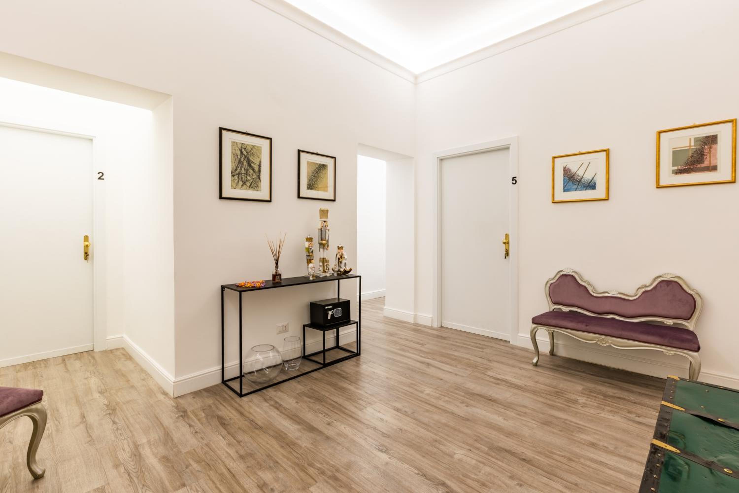 Standard Queen Room photo 2