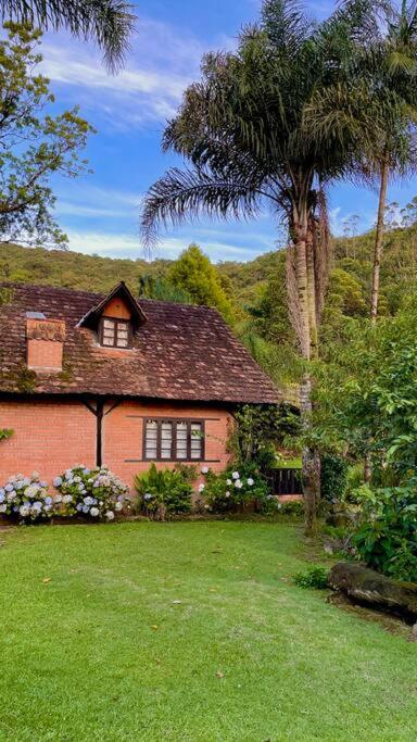 Three-Bedroom House photo 2