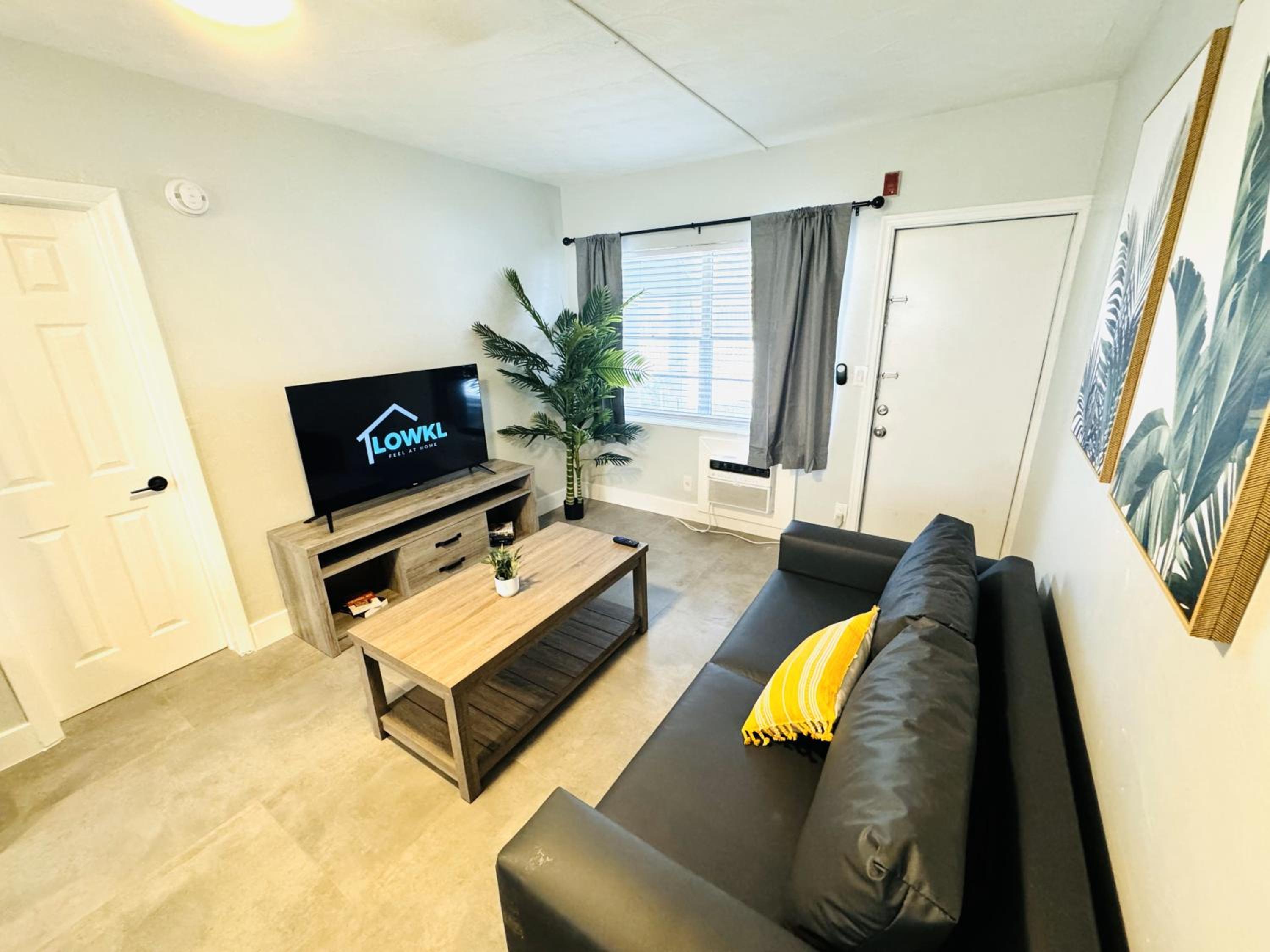 Deluxe Two Bedroom Family Suite with Kitchen and Sofa Bed - Photo 3