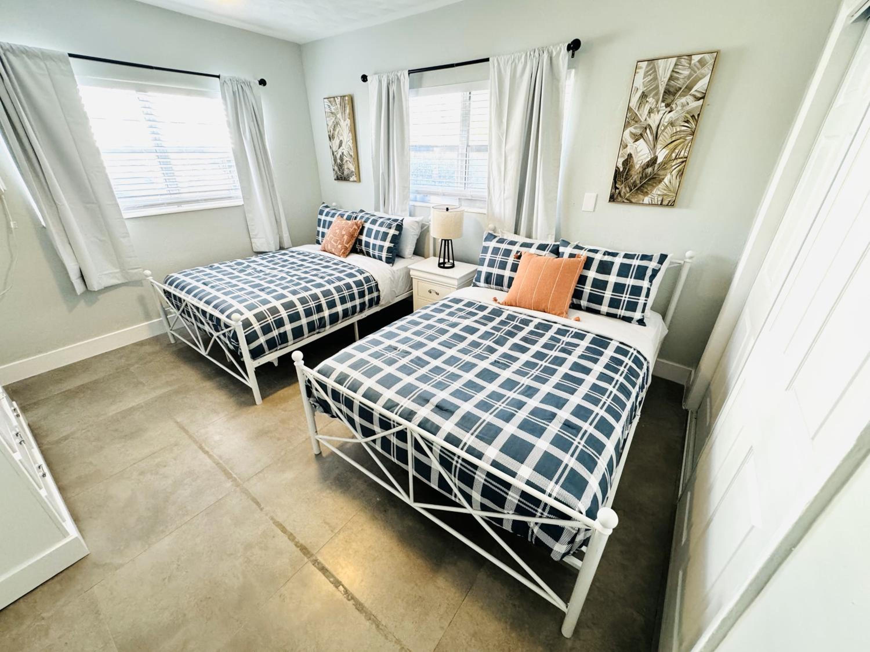 Deluxe Two Bedroom Family Suite with Kitchen and Sofa Bed - Photo 12
