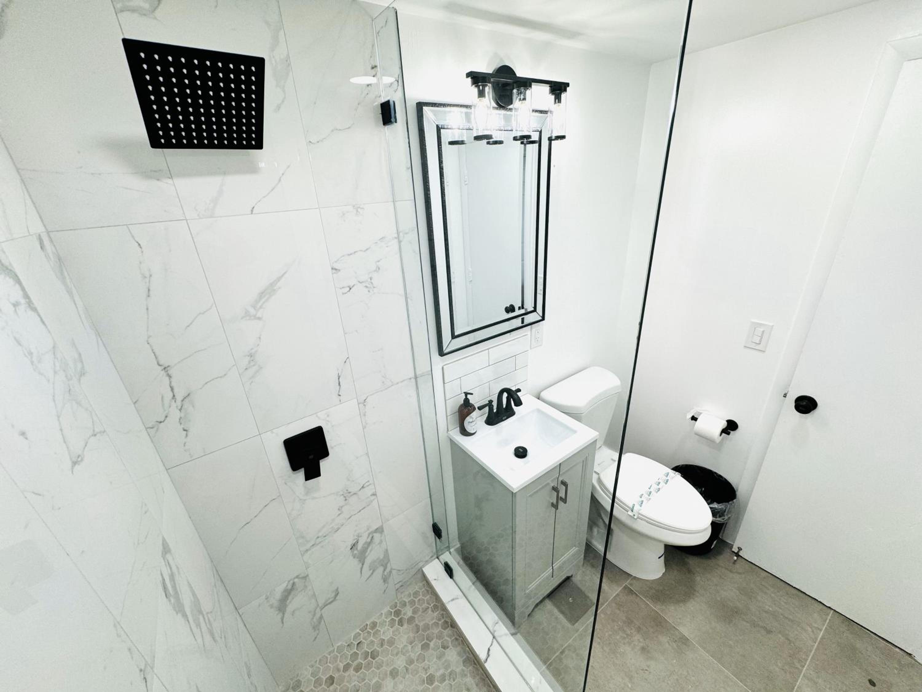 Deluxe Two Bedroom Family Suite with Kitchen and Sofa Bed - Photo 22