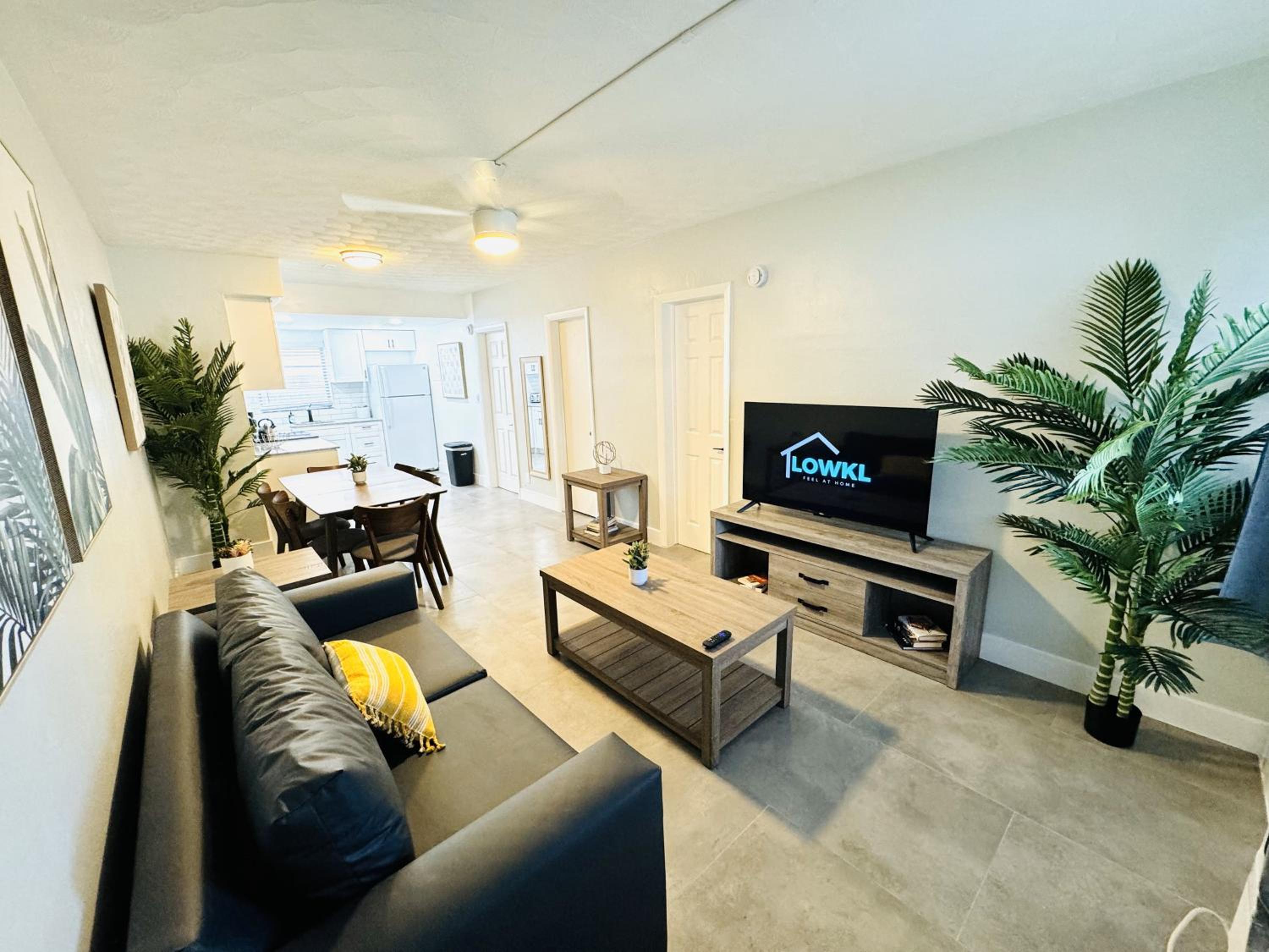 Deluxe Two Bedroom Family Suite with Kitchen and Sofa Bed - Photo 20