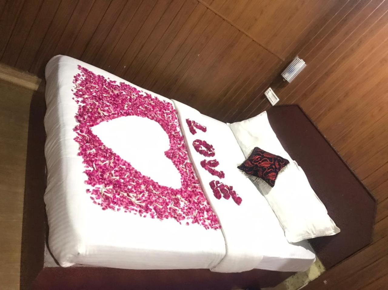 Deluxe Double Room with Balcony photo 1