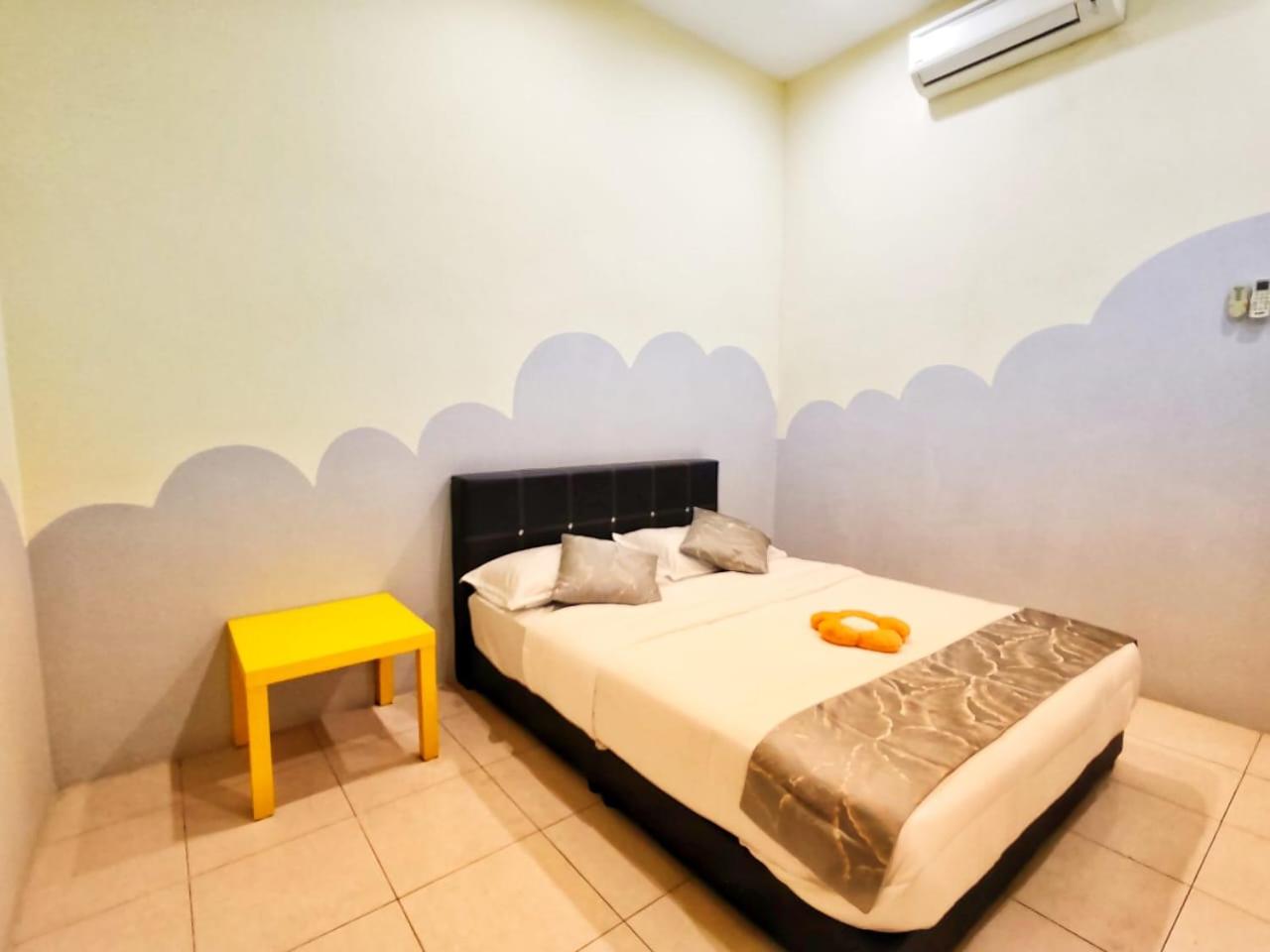 Four-Bedroom House photo 2