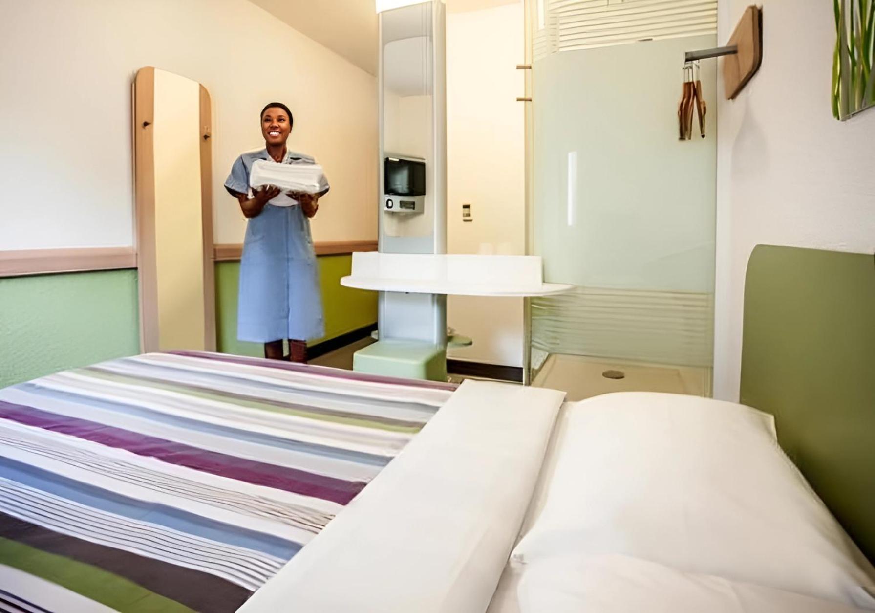 Standard Triple Room (Nonsmoking) photo 2
