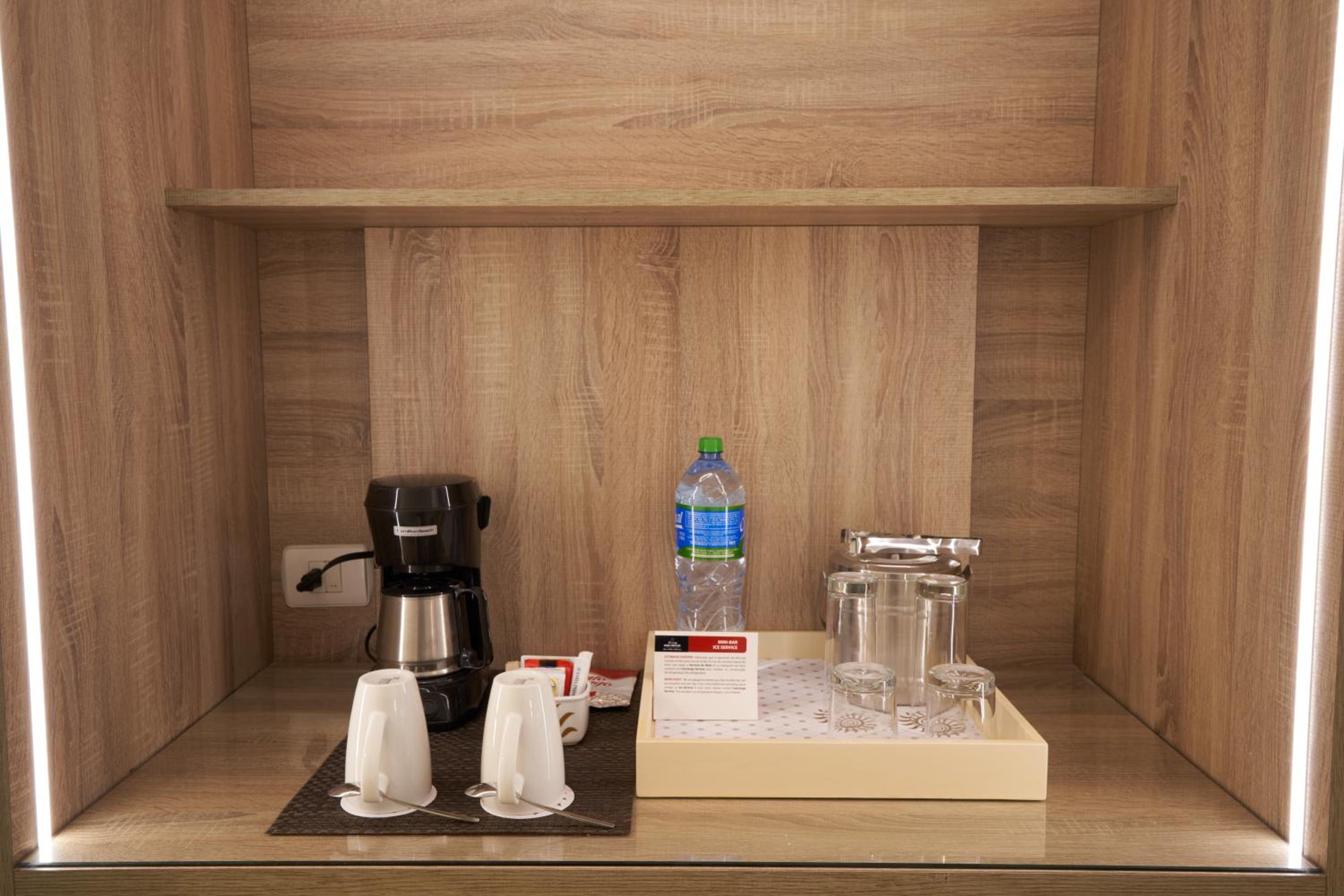 Junior Suite Deluxe Corner (3 Adults)