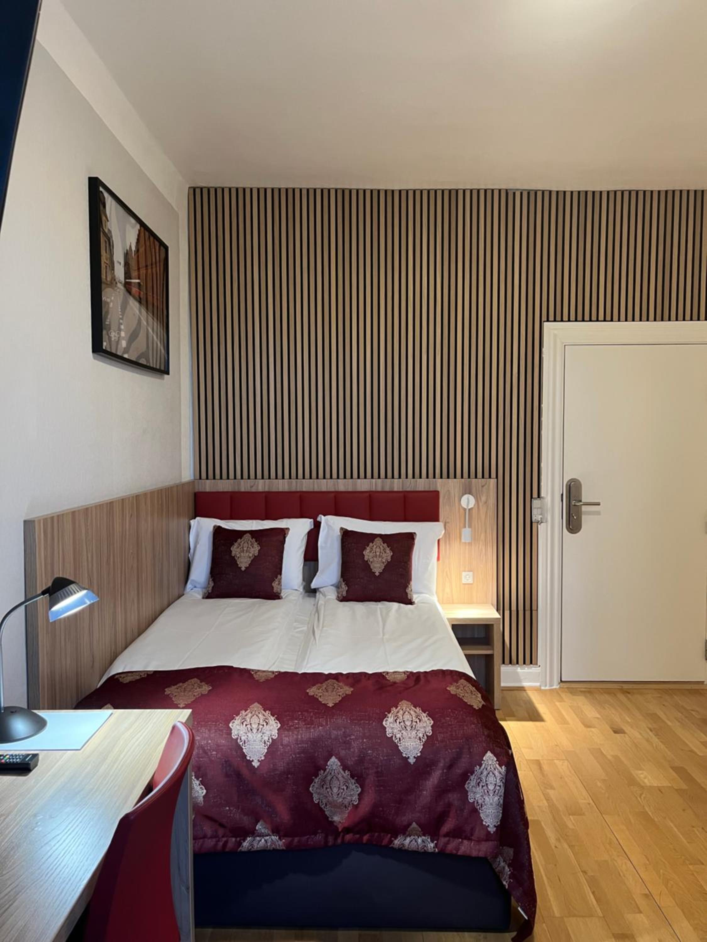 Large Single Room photo 3