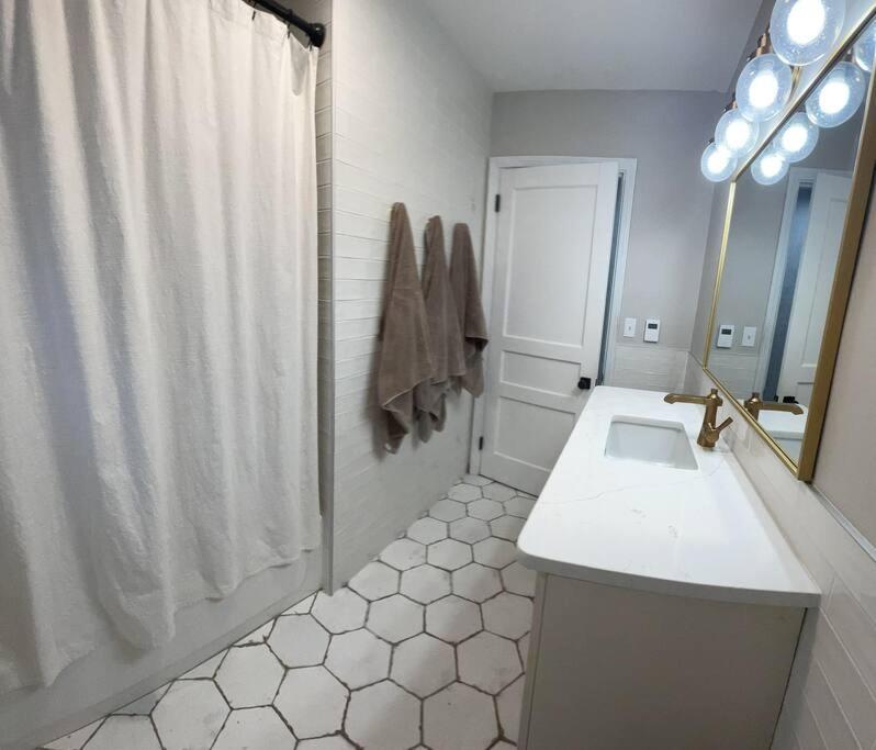 Two-Bedroom House photo 2