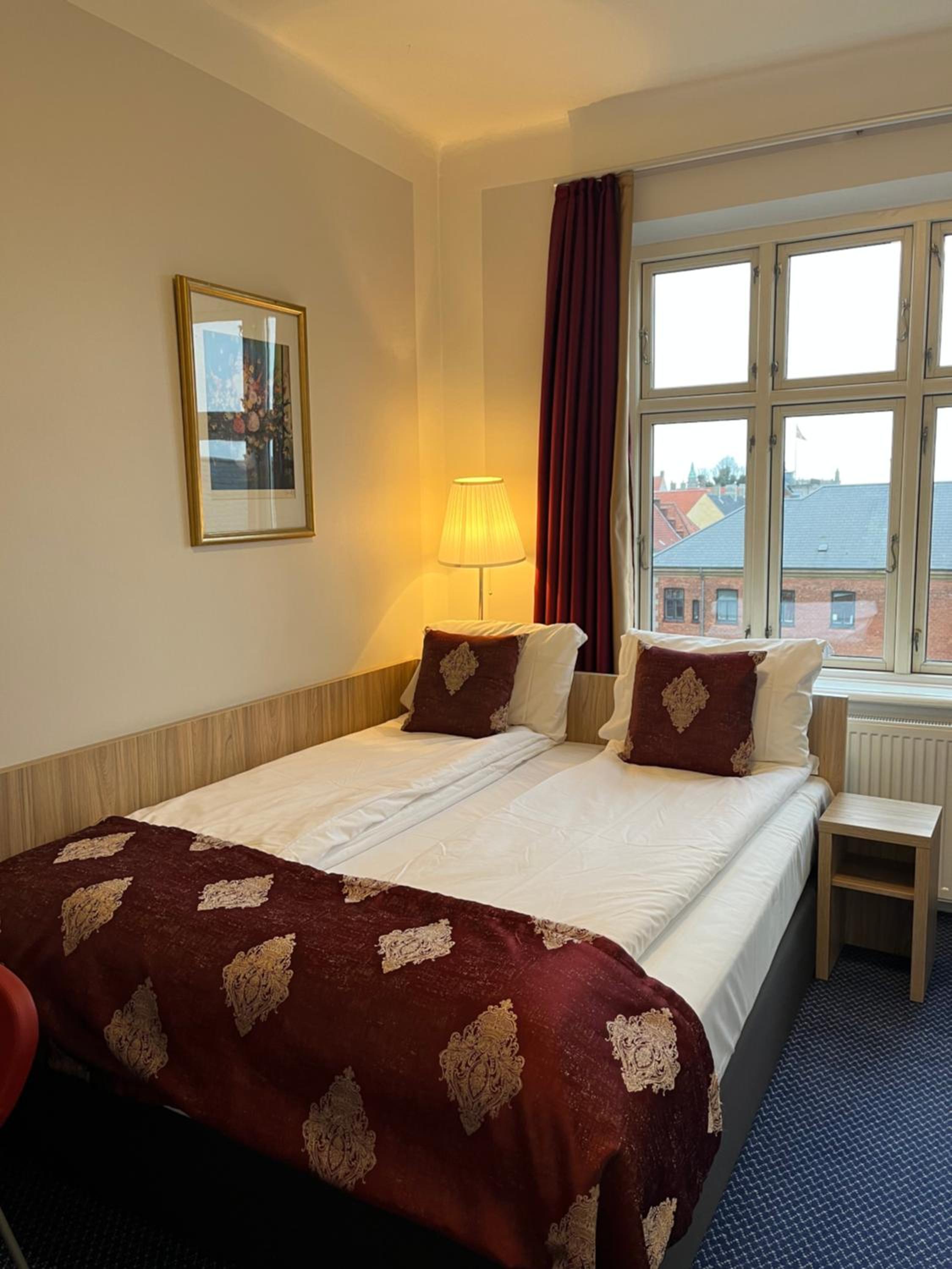 Small Double Room - Photo 5
