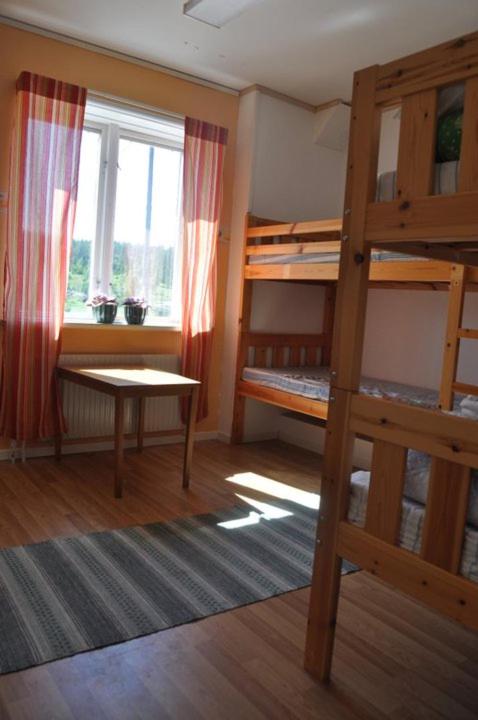 Economy Quadruple Room With Shared Bathroom photo 1