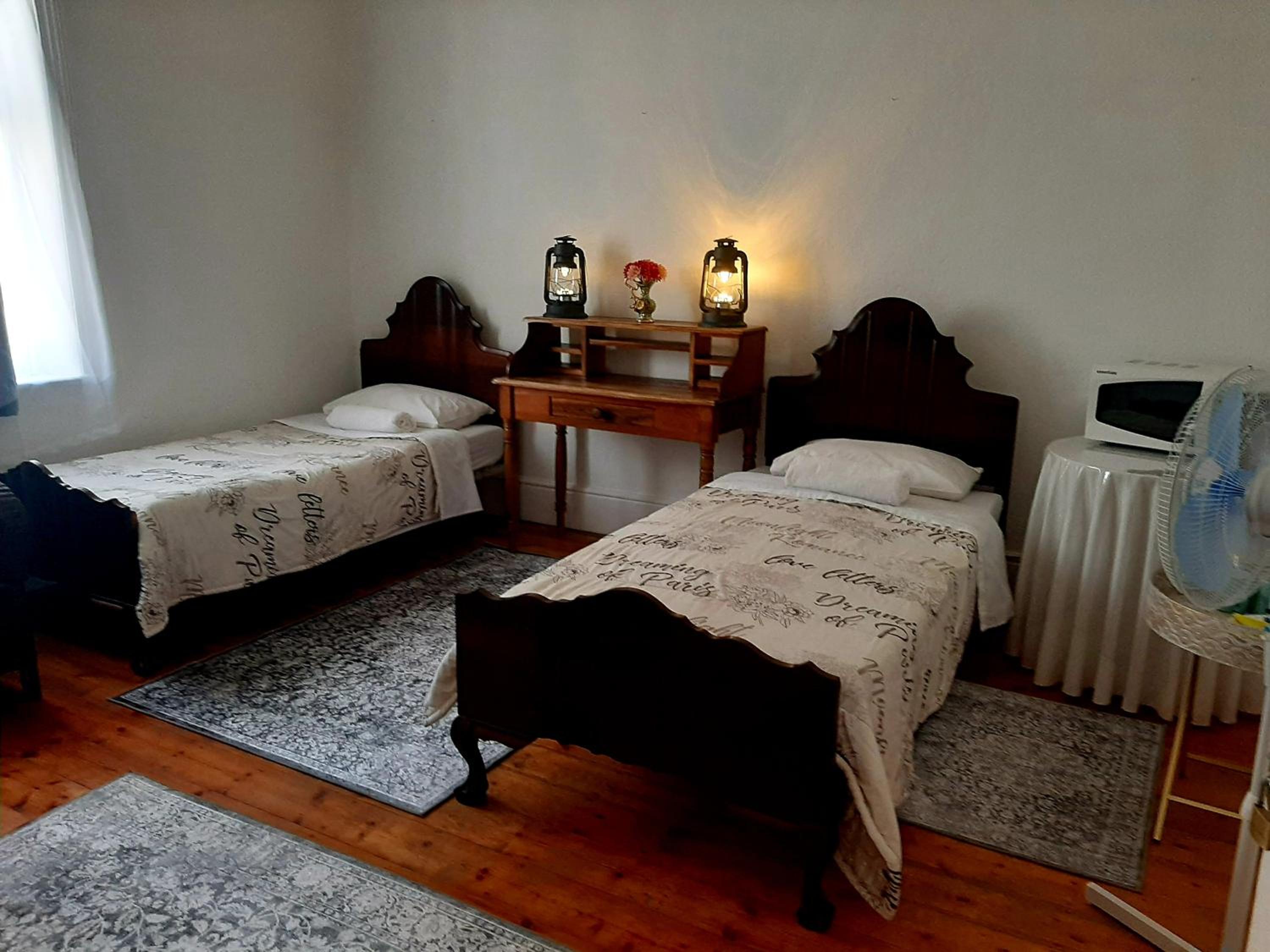 Economy Twin Room photo 1