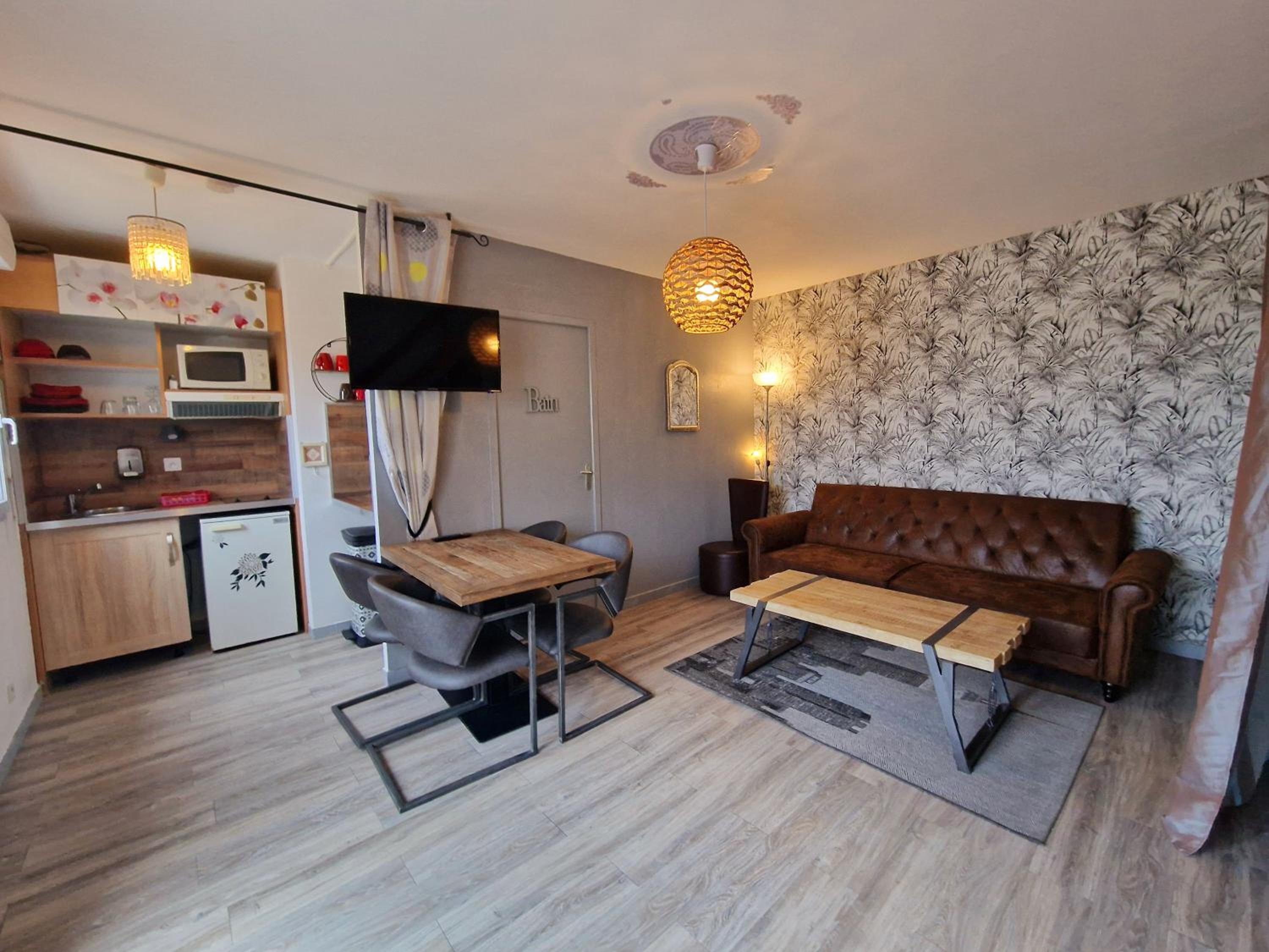 Duplex Apartment - Photo 1