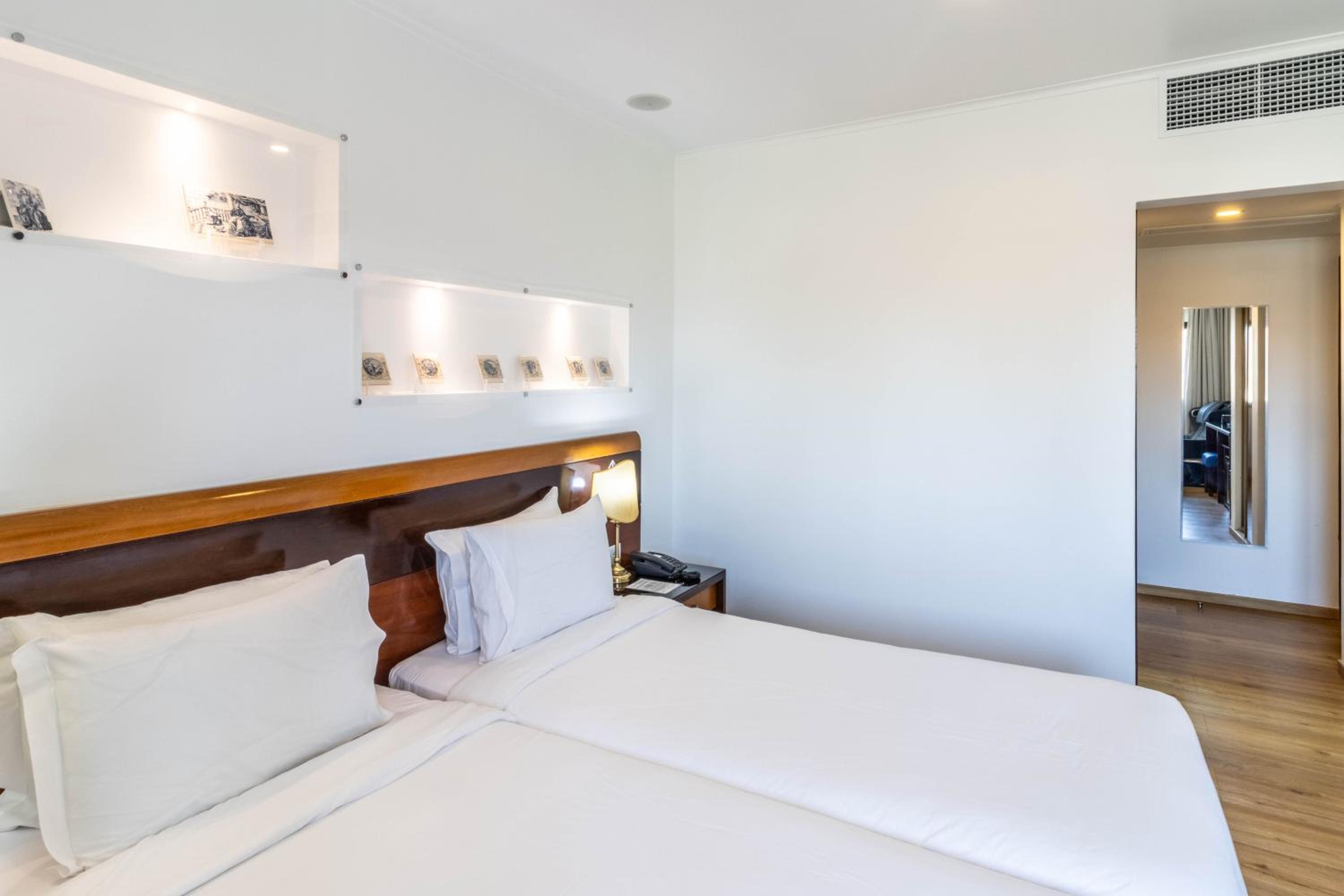 Superior Twin Room - Photo 5