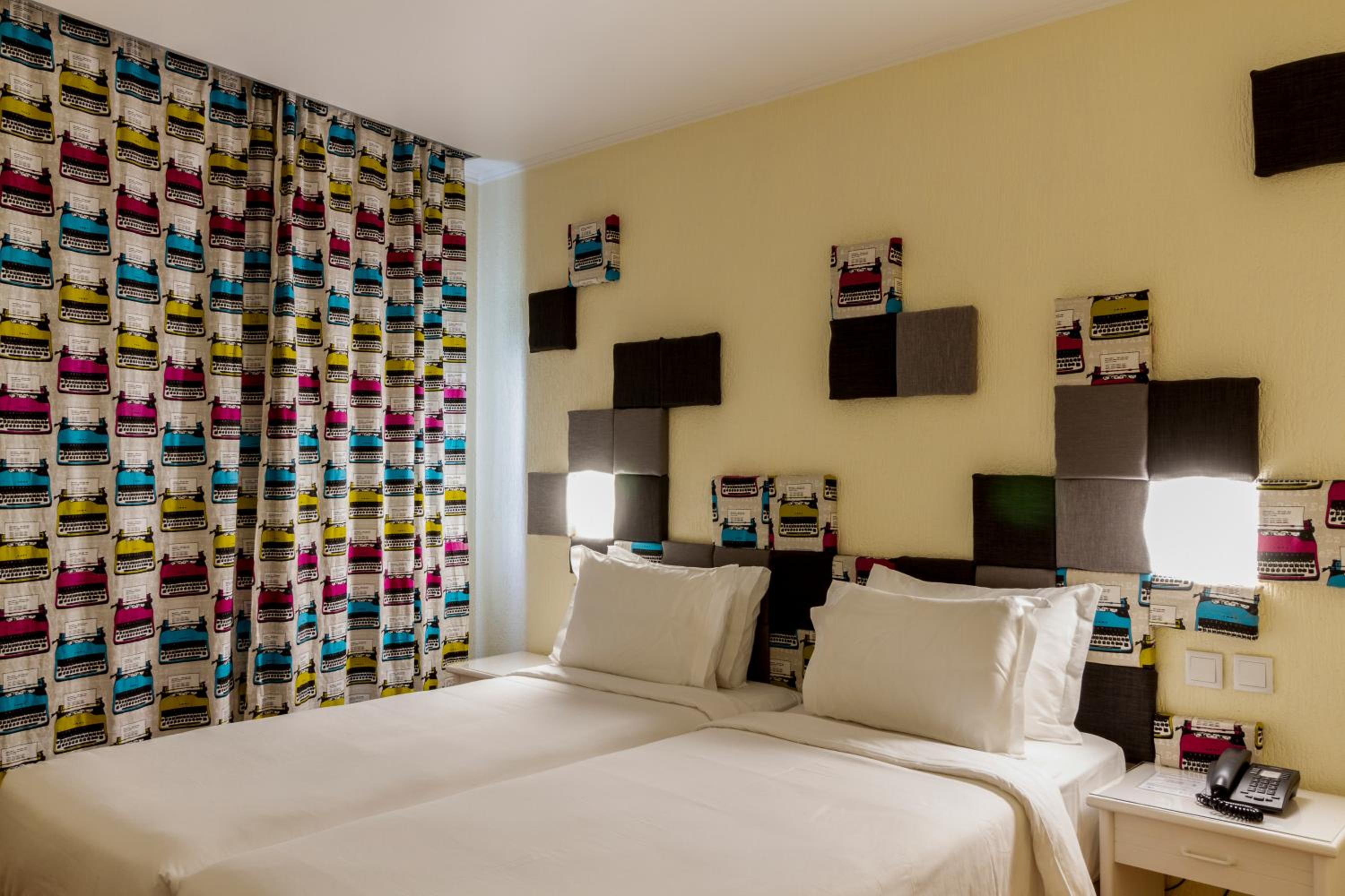 Twin Room - Photo 7