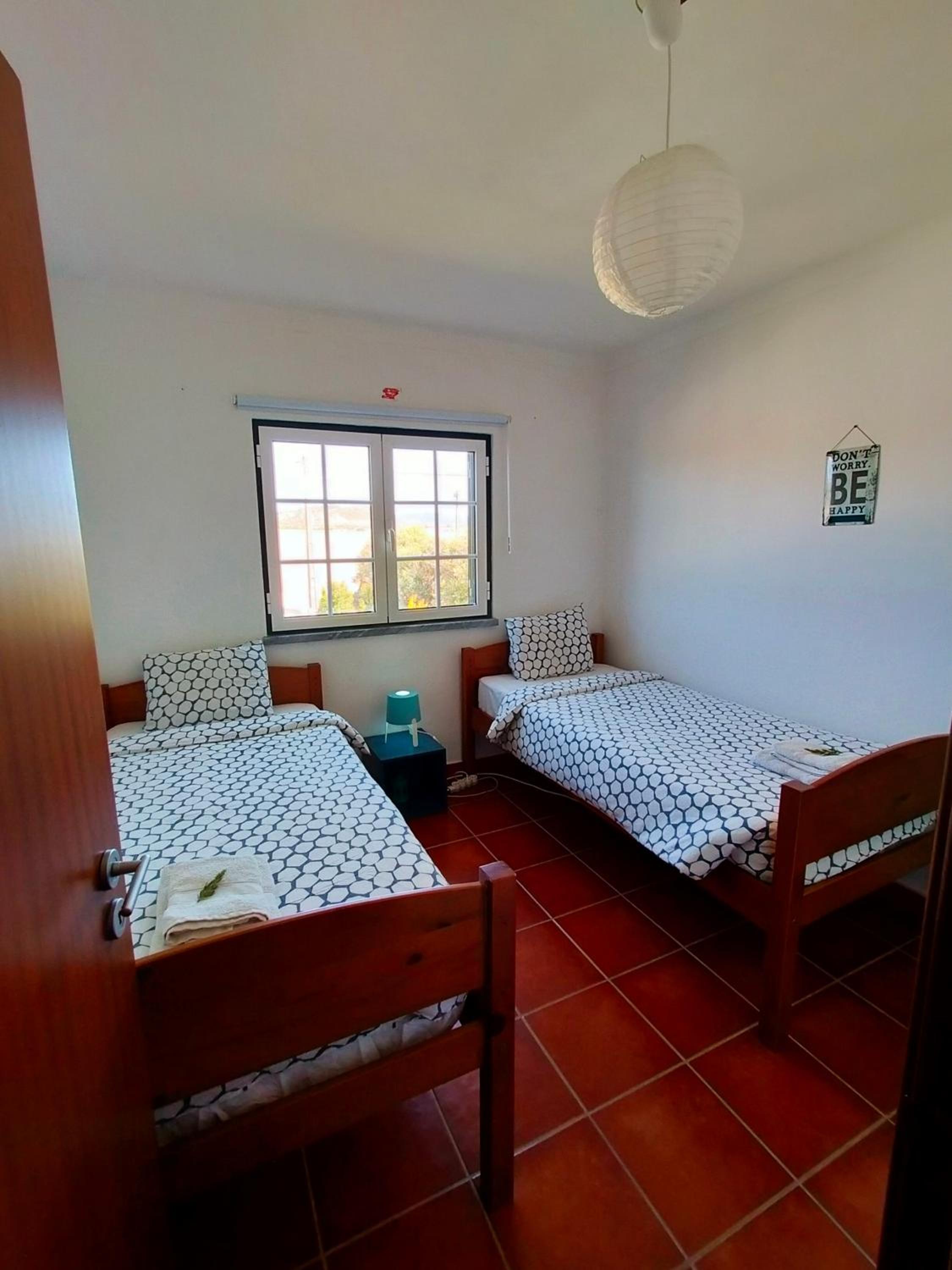 Twin Room with Shared Bathroom photo 2