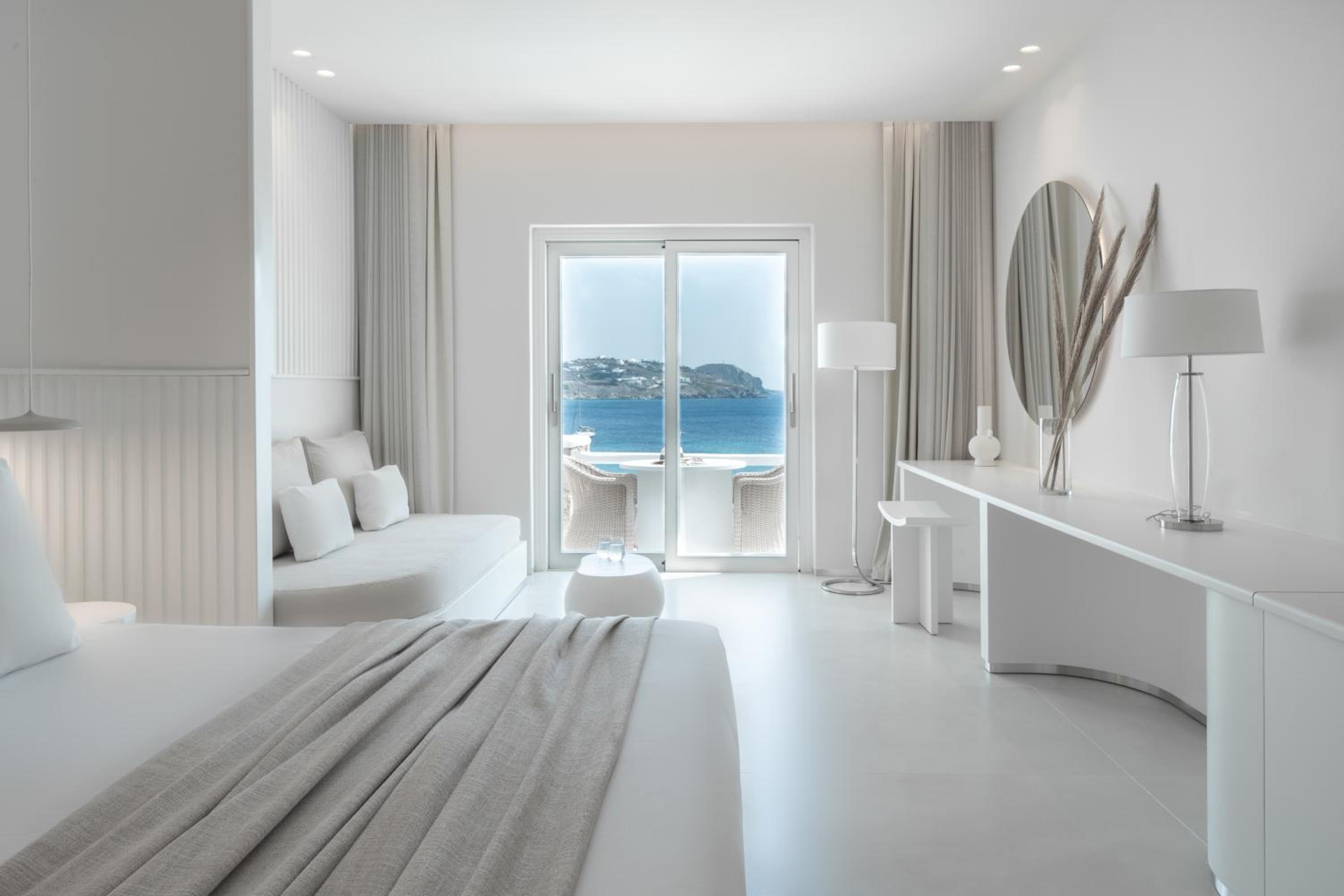 Superior Suite with Sea View - Photo 1