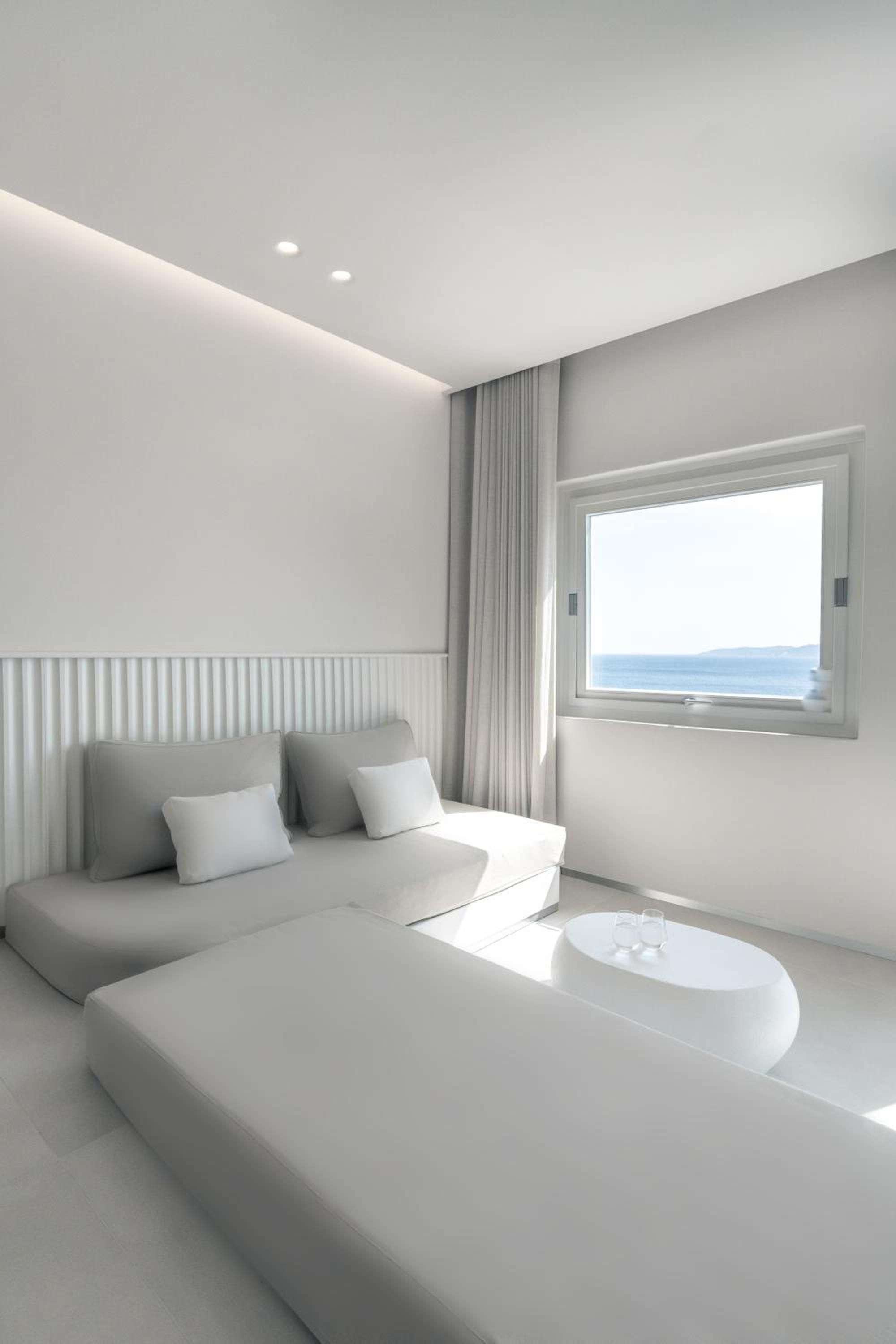 Superior Suite with Sea View - Photo 28