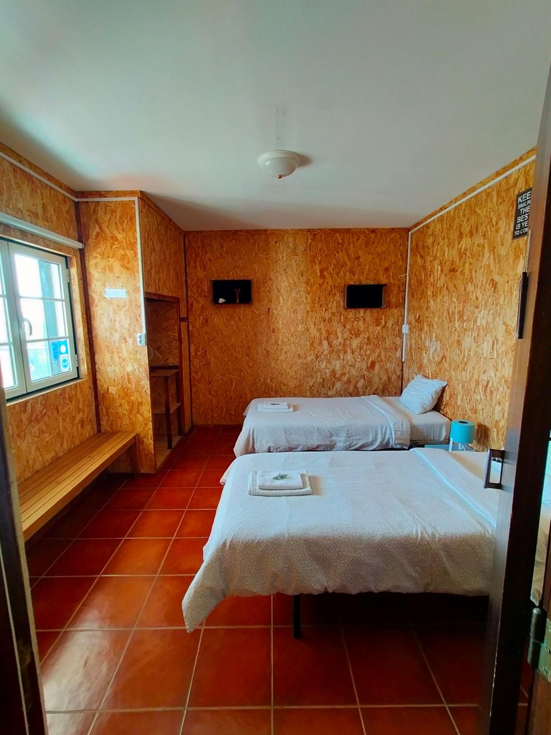 Double or Twin Room with Shared Bathroom photo 2