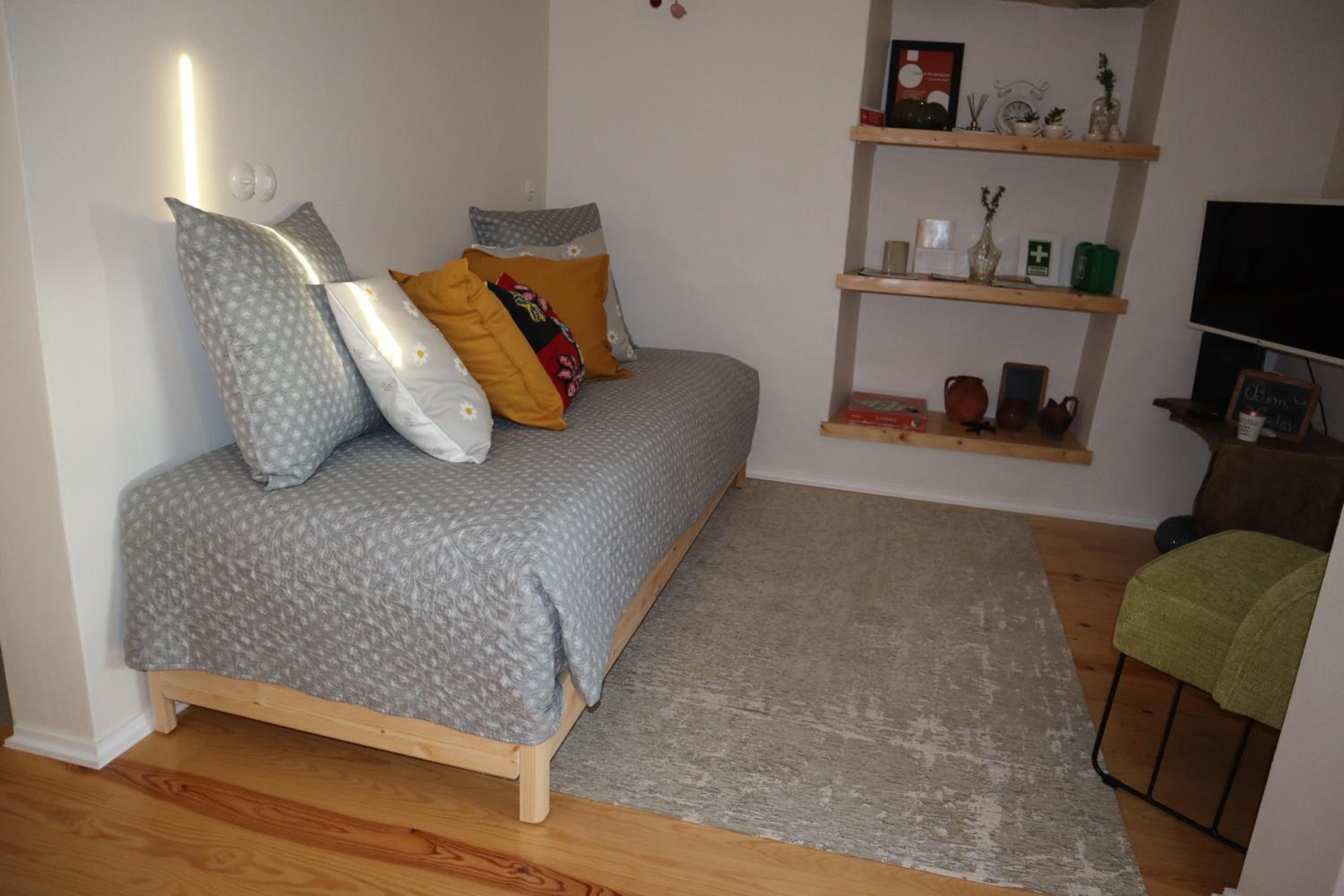 One-Bedroom House photo 1
