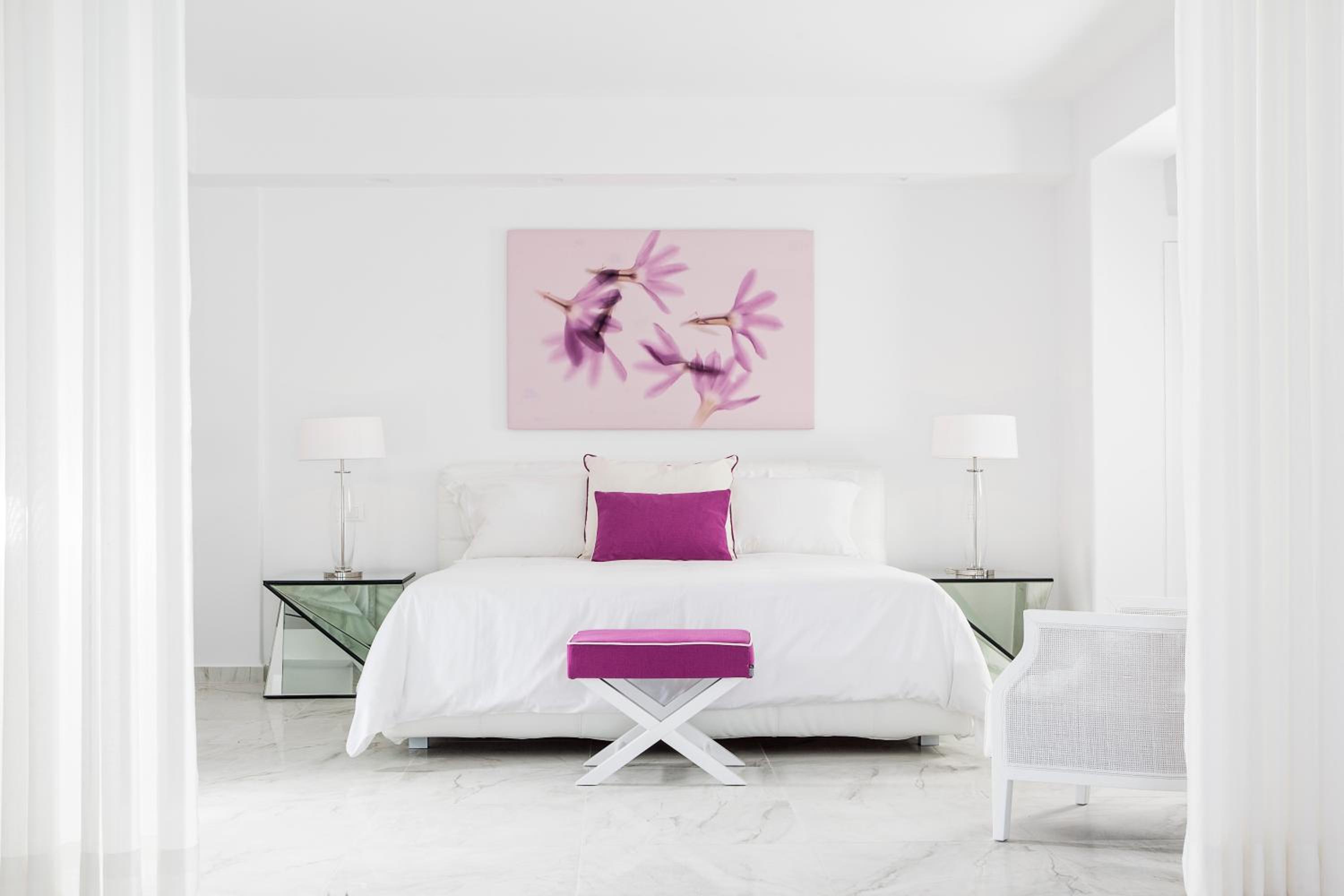 De.Light Suite with Private Pool - Photo 7